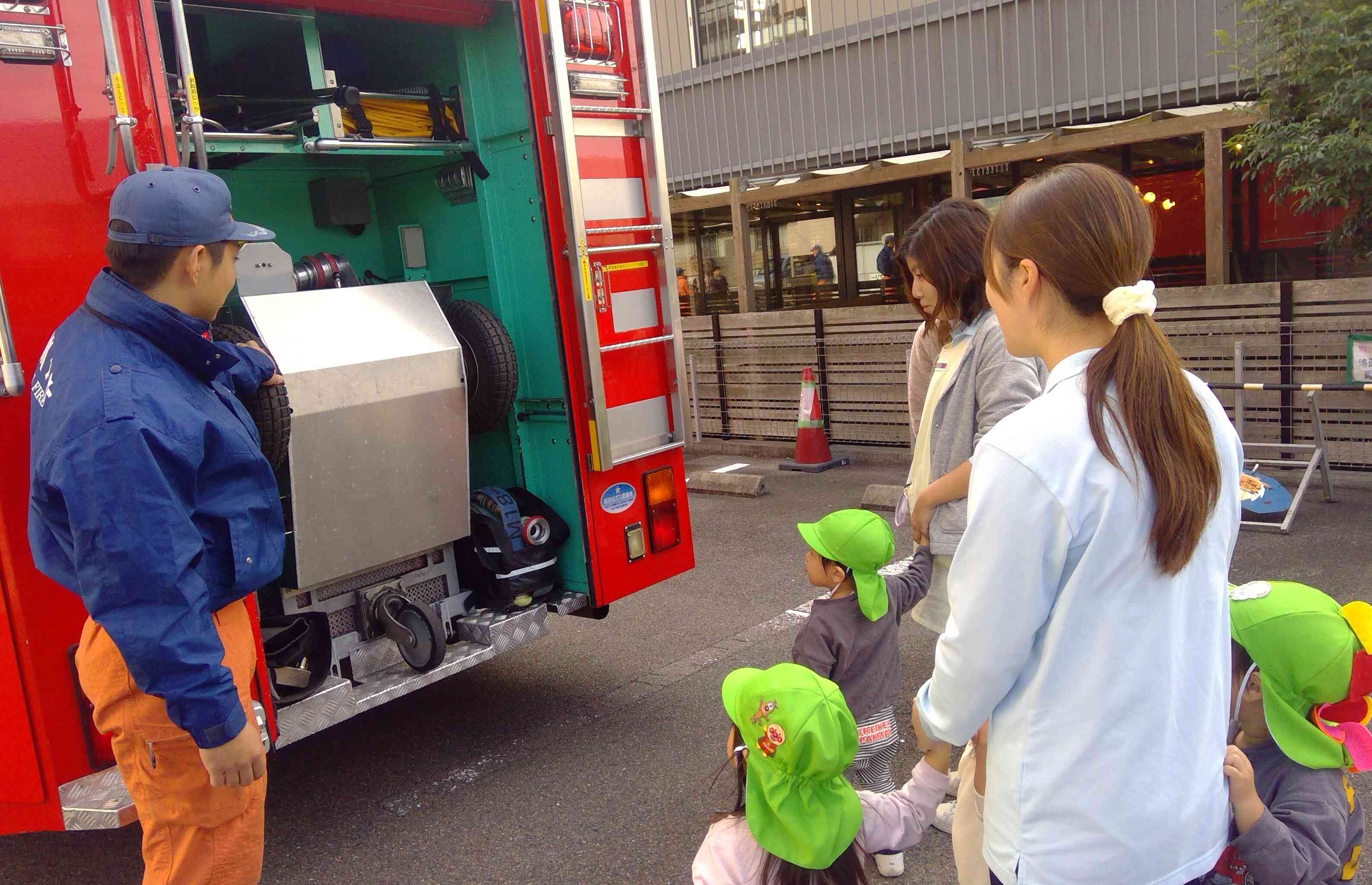 消防車の中も見せていただきました！