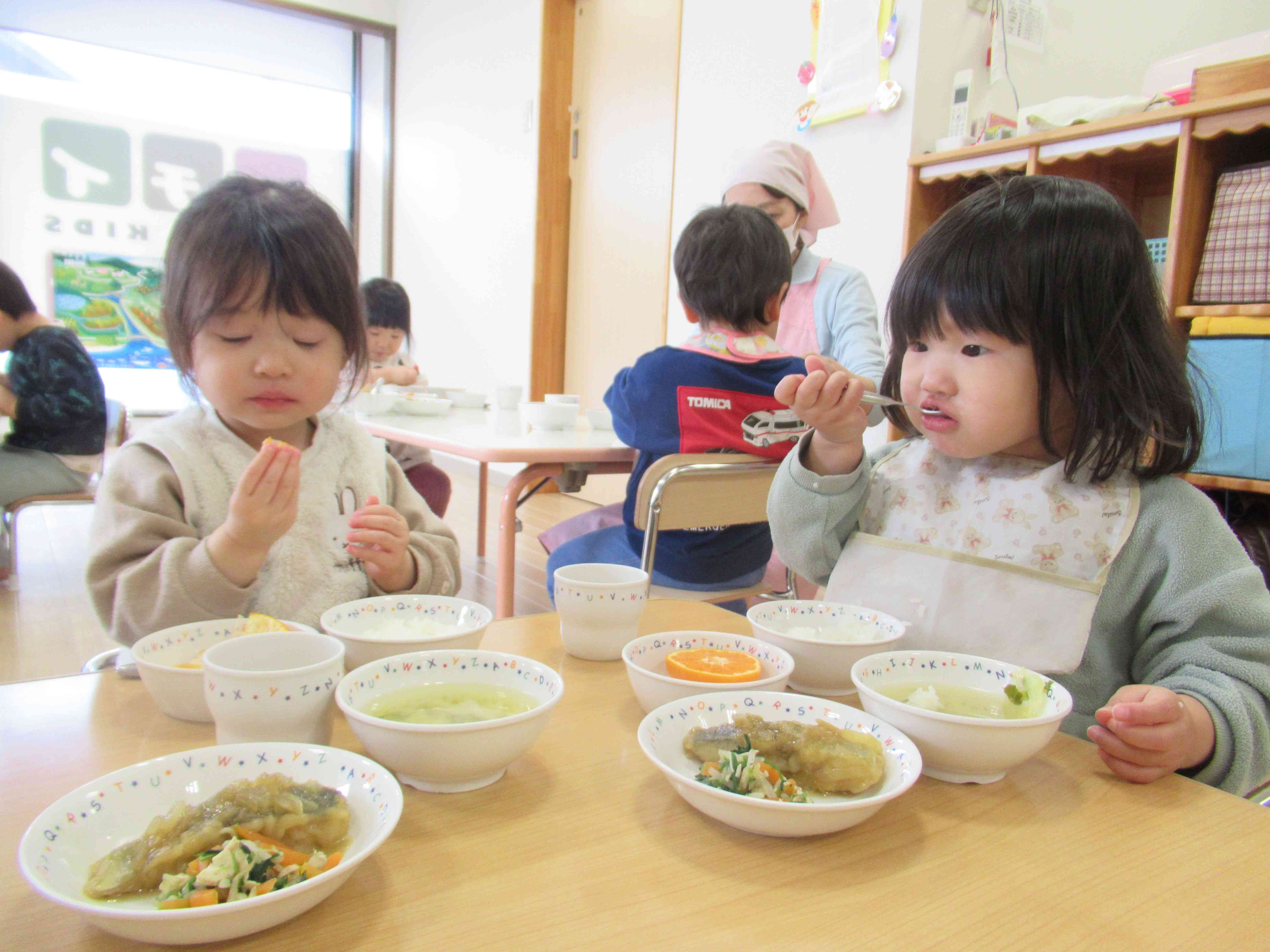 給食で食べました