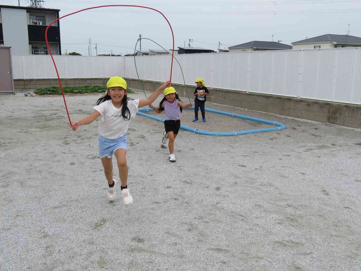 久しぶりの園庭遊び！！（5歳児）