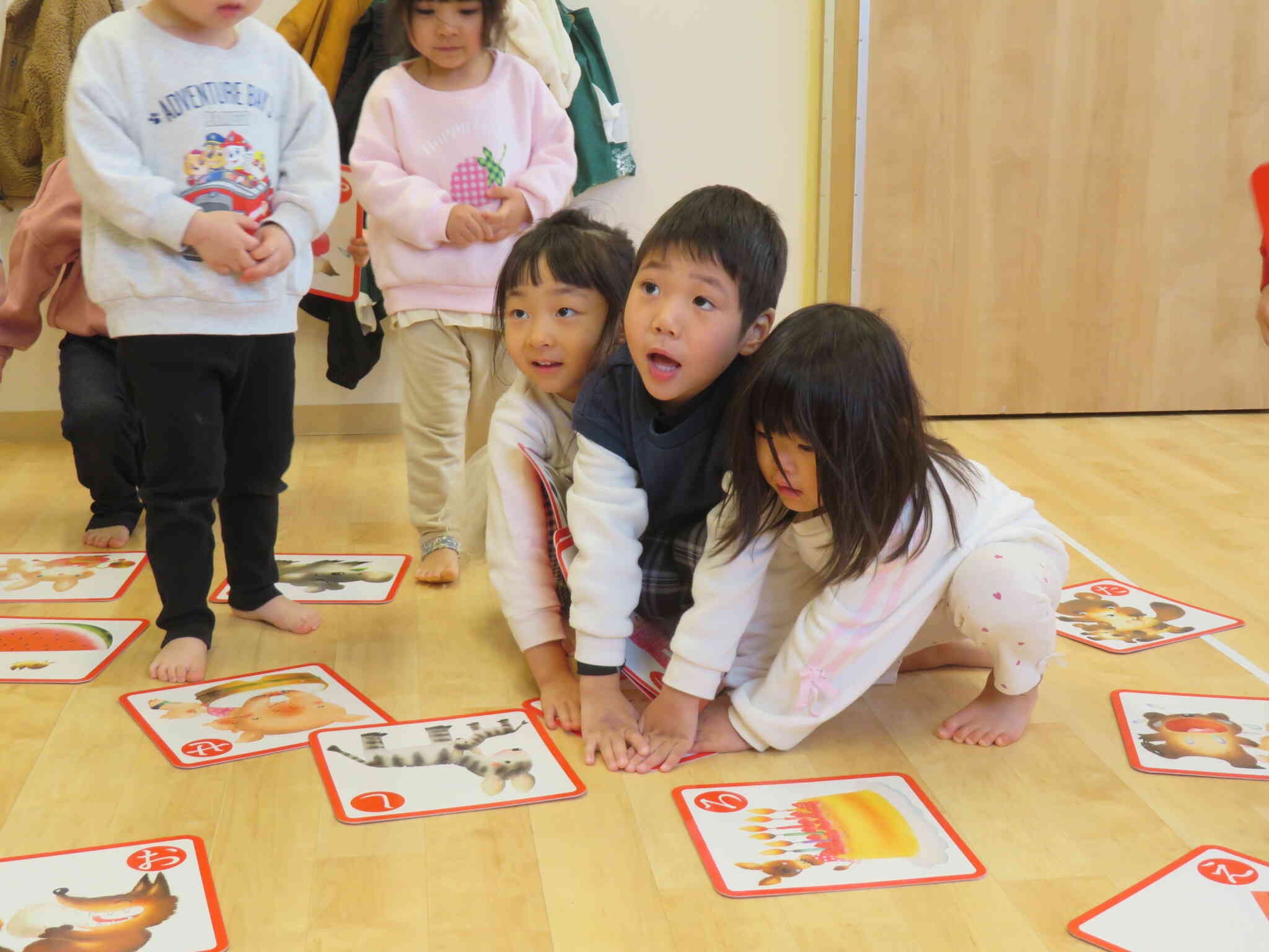 お正月遊びをしたよ☆りす組（3歳児）