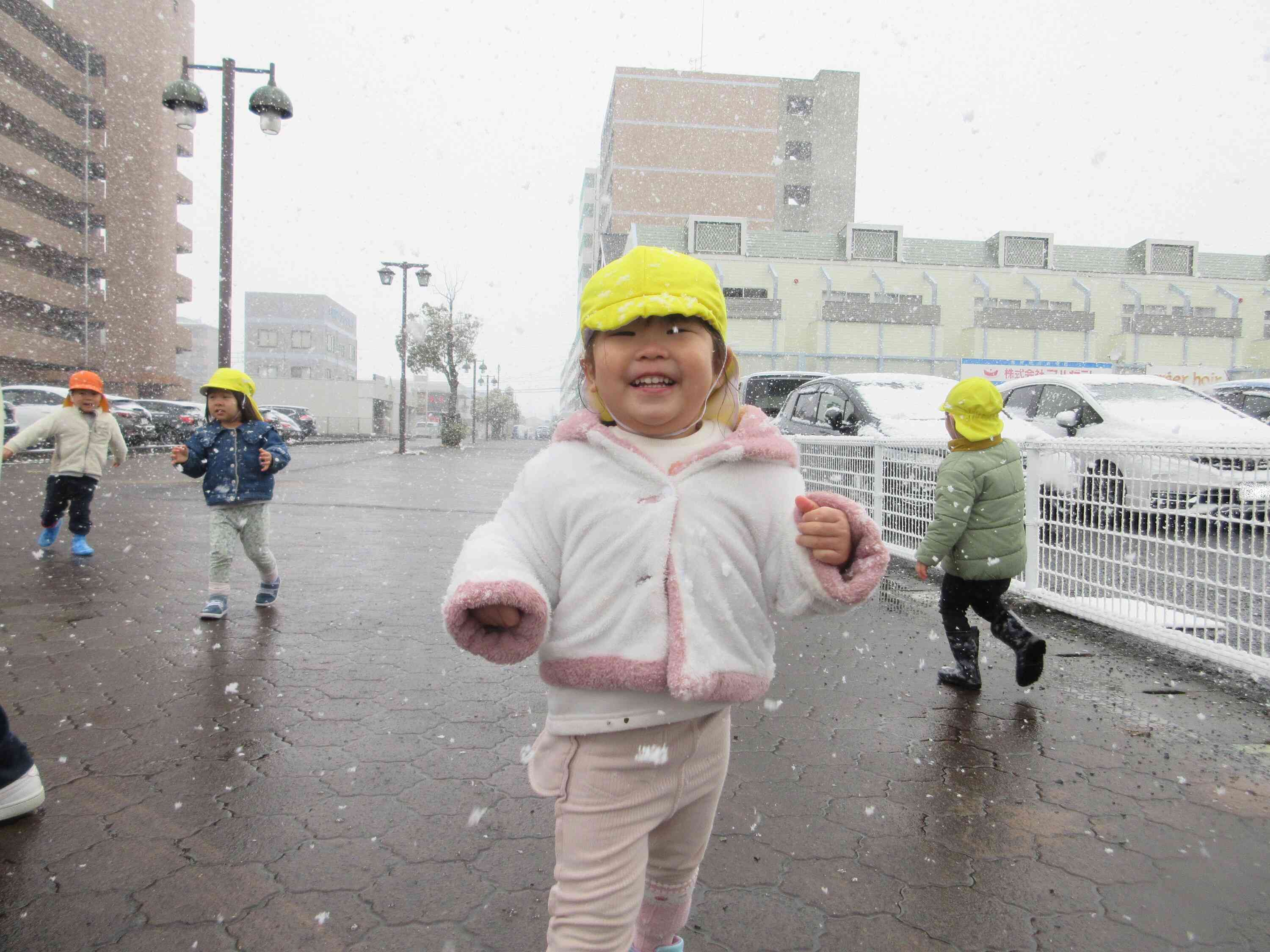 雪遊びをしました！