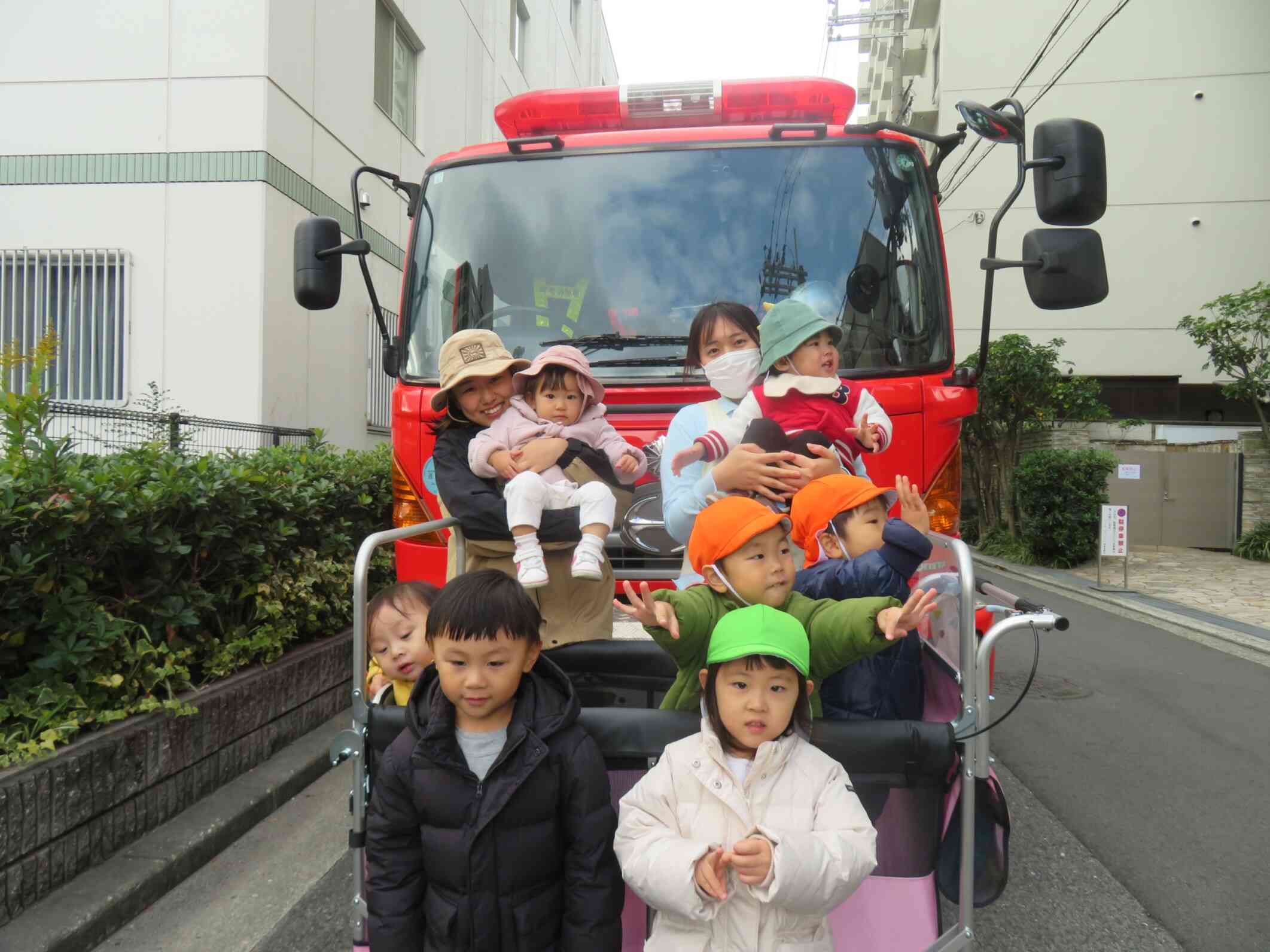 消防車と一緒に！