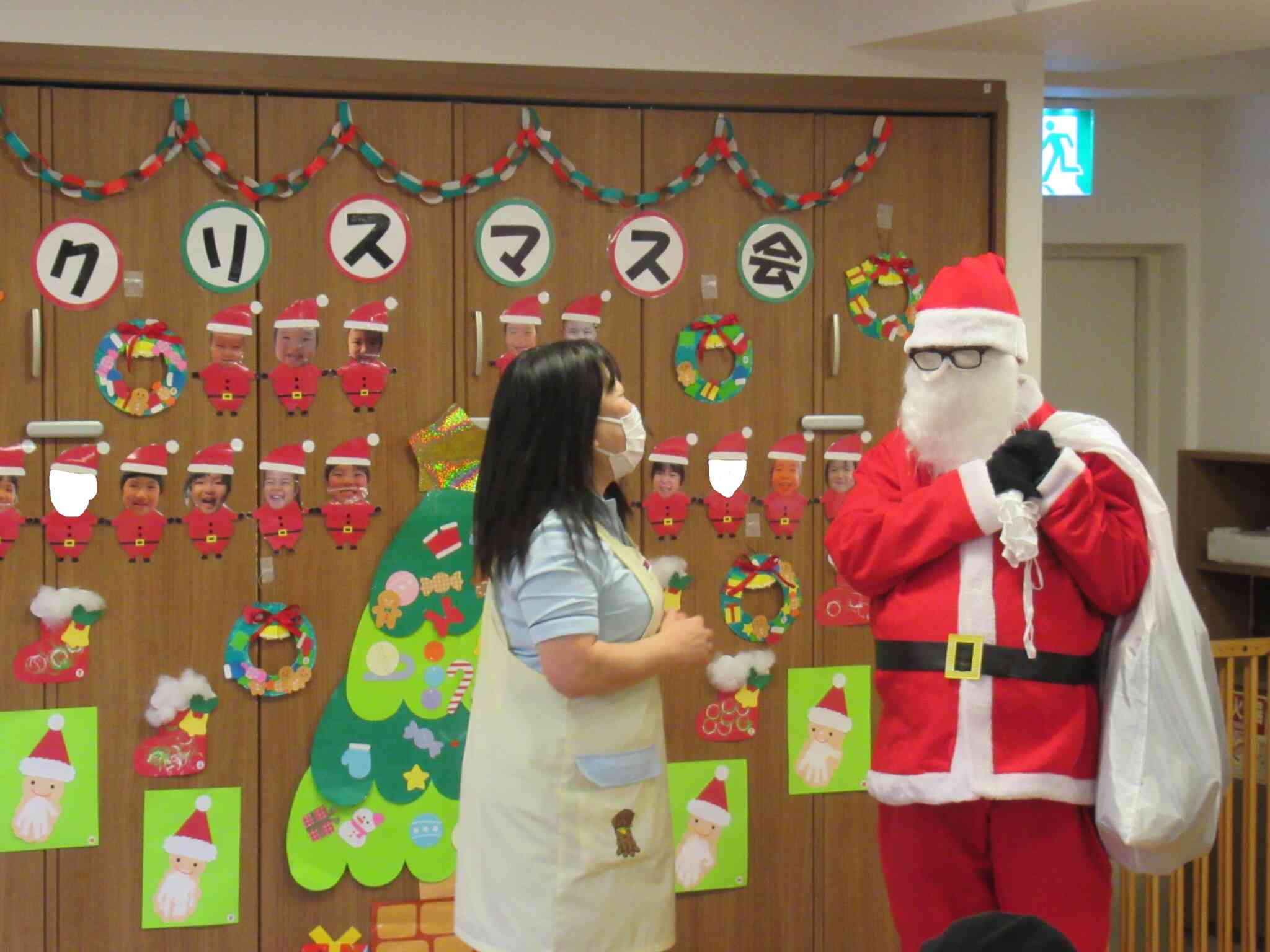 あわてんぼうのサンタクロースが保育園にも来てくれたよ！子どもたちは大喜びでした☆