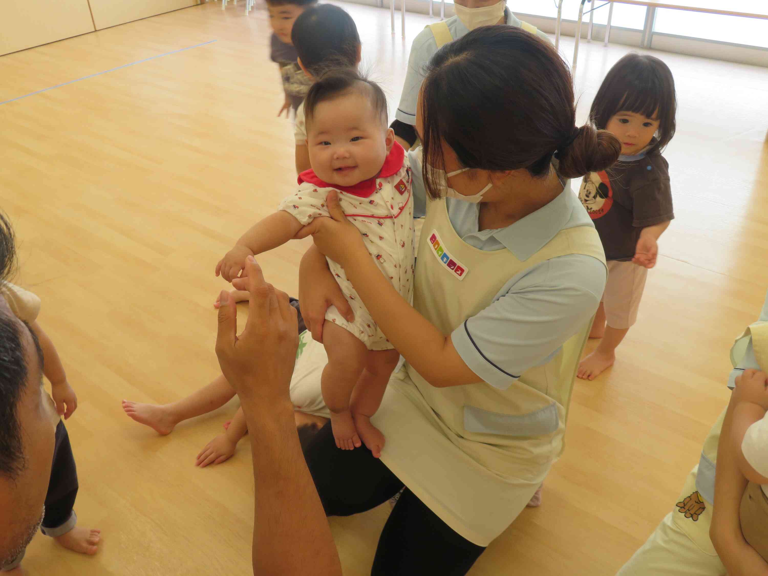 最後は、先生とタッチをして「またね」と挨拶をしました！