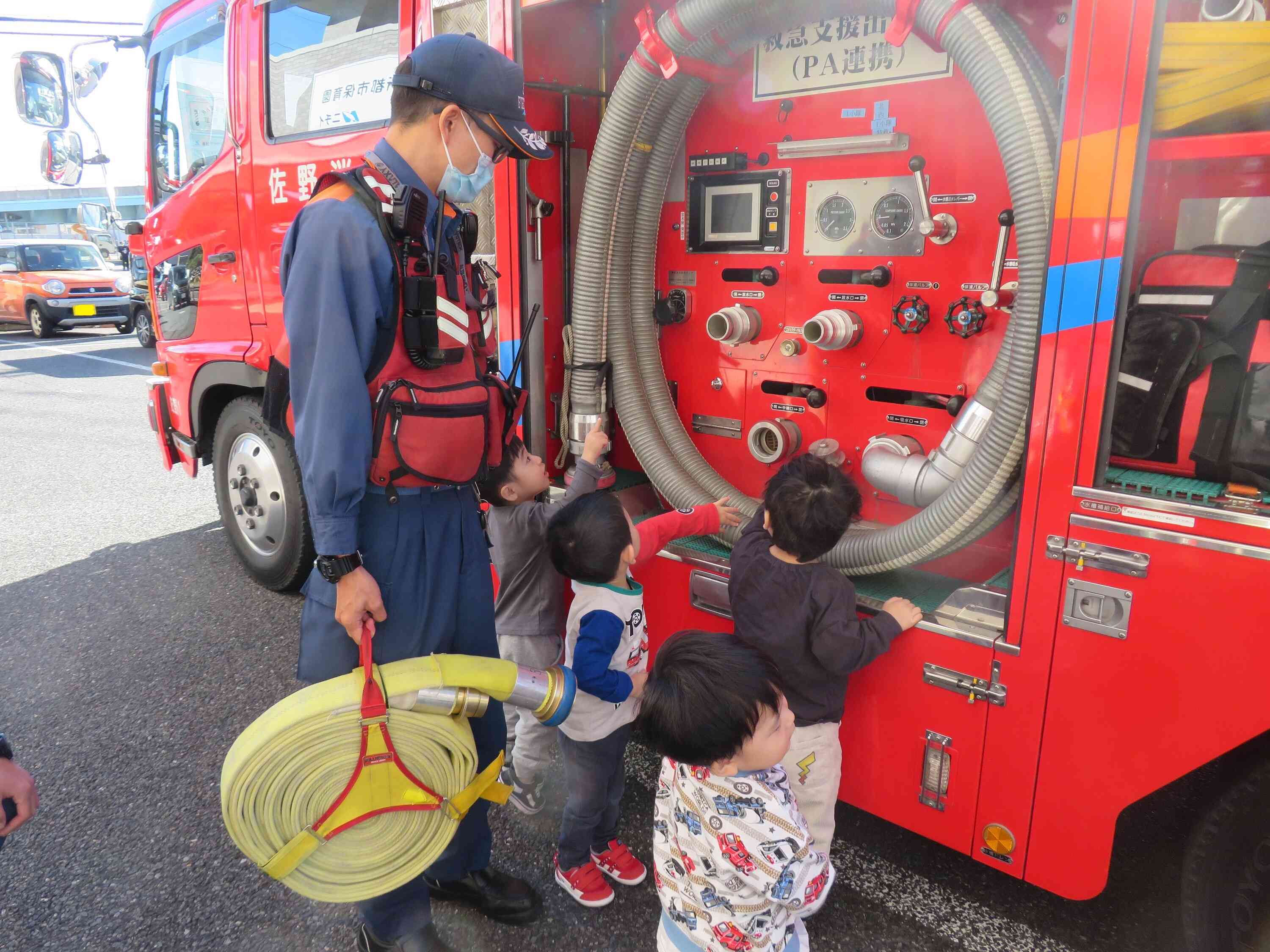 消防車の中はどんな風になってるのかな？