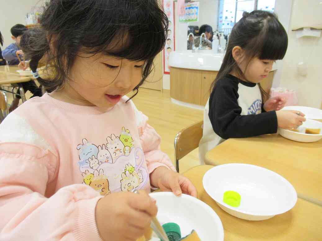 食育活動(箸の持ち方)を行いました！