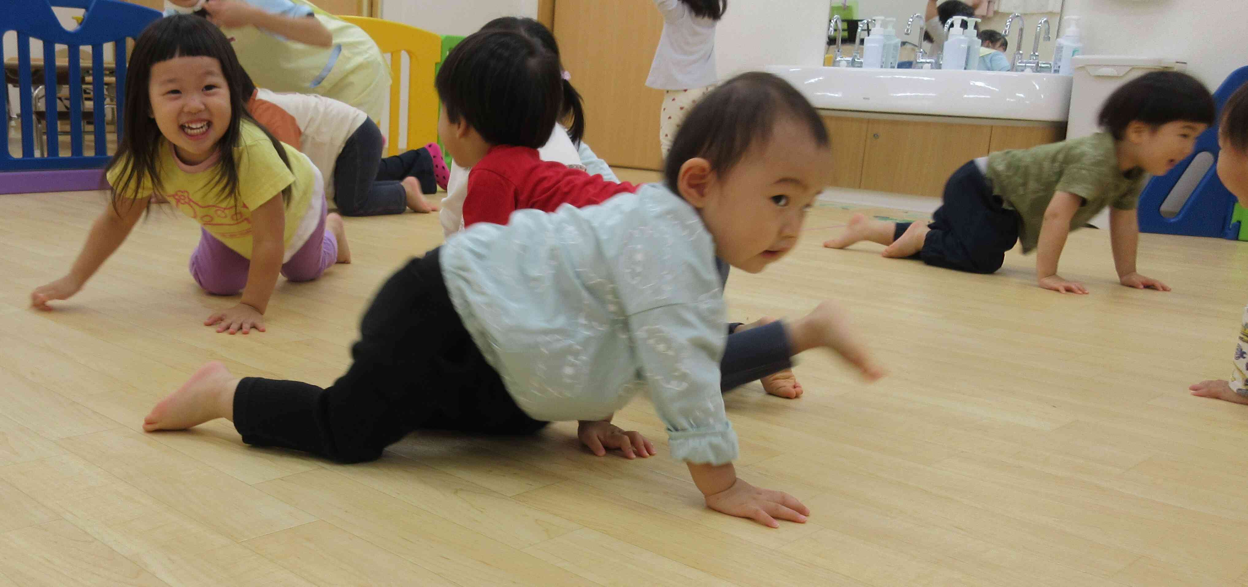 お部屋で体操したよ！