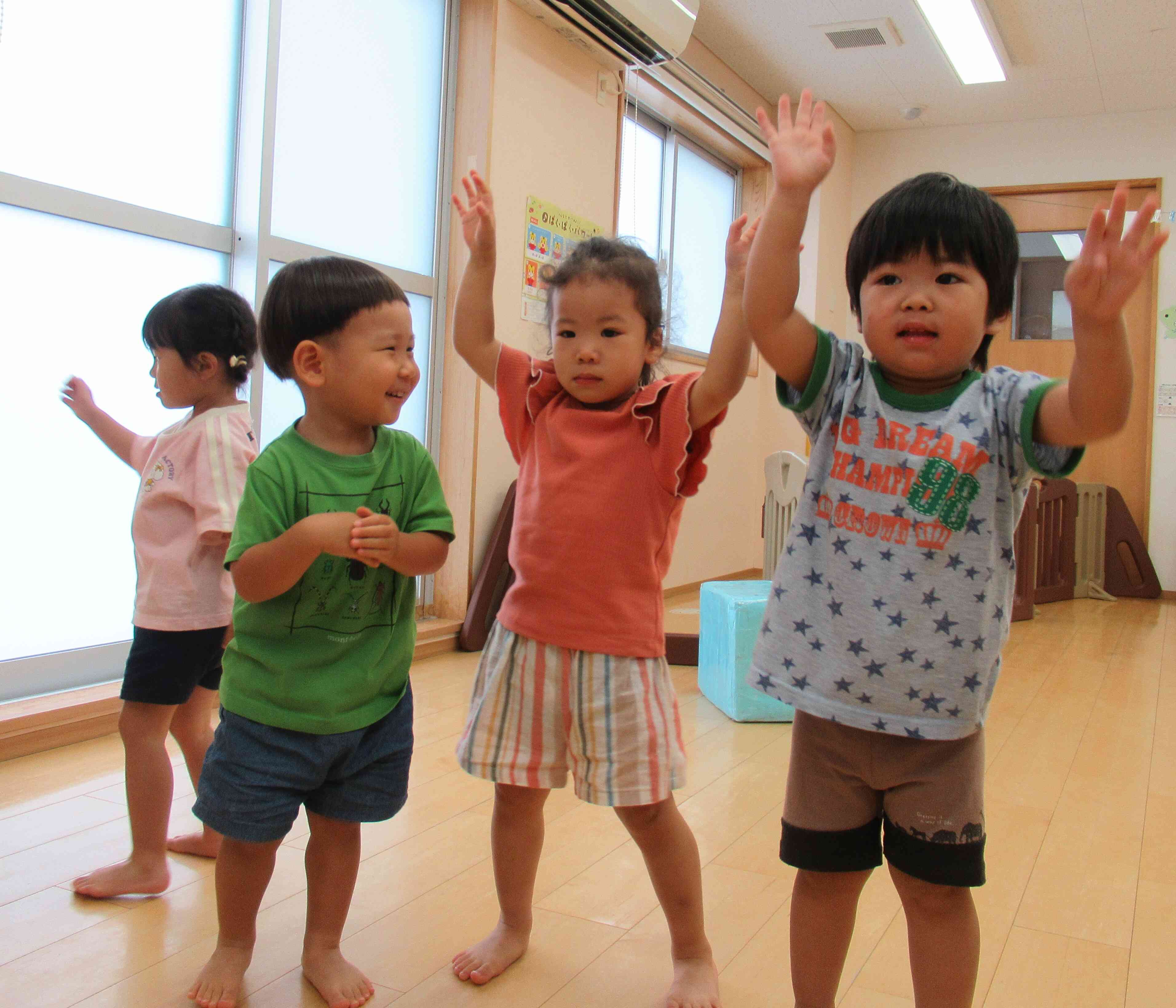 ダンス練習の様子（うさぎ組）