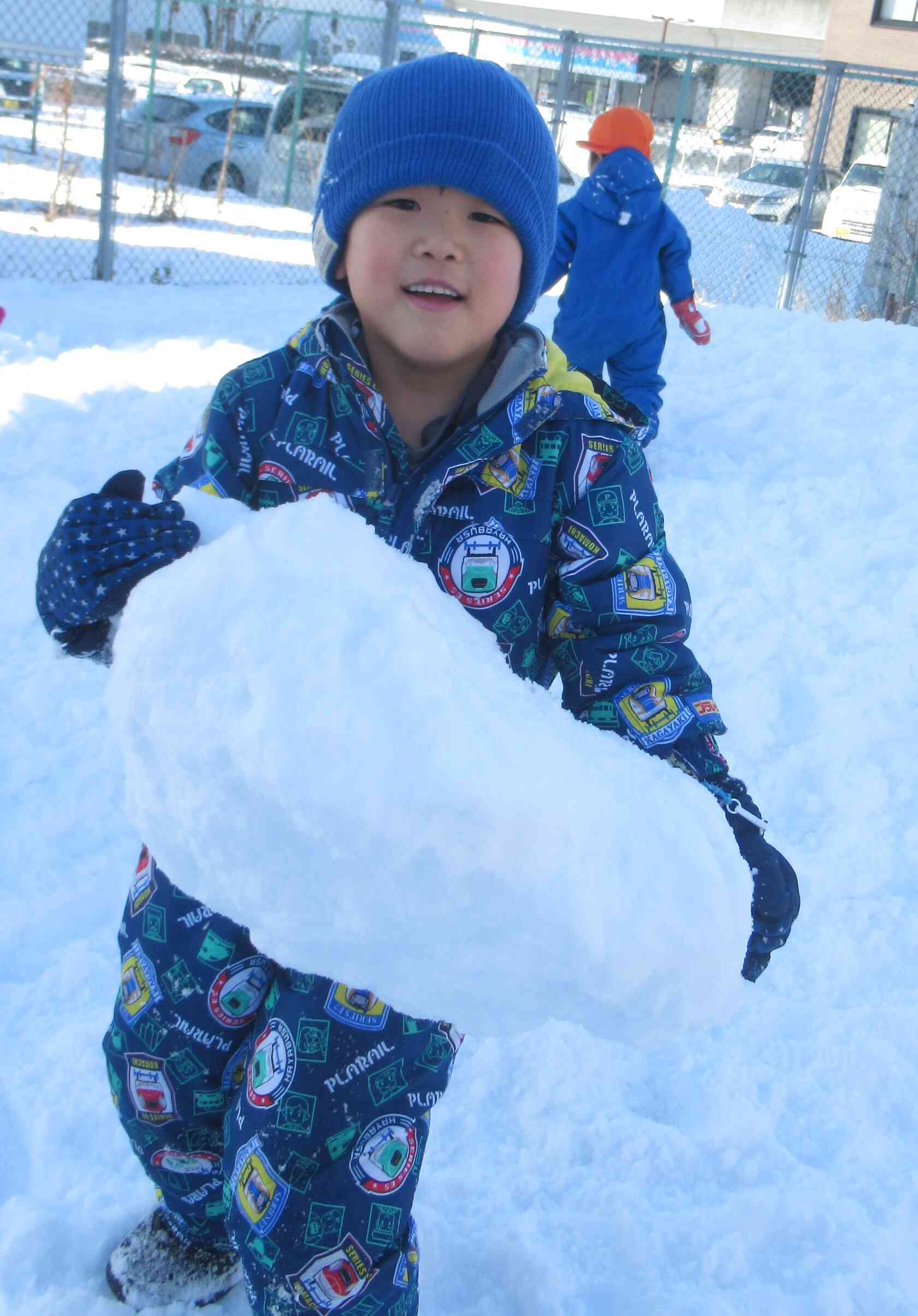 雪遊びの様子（ぱんだ組）