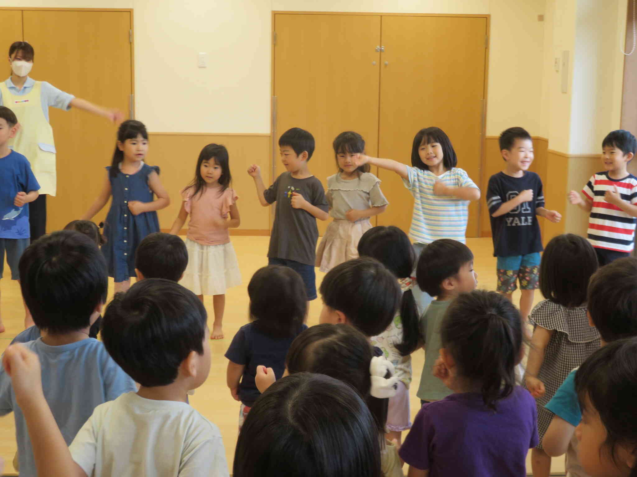 みんなで盆踊りを踊りました。