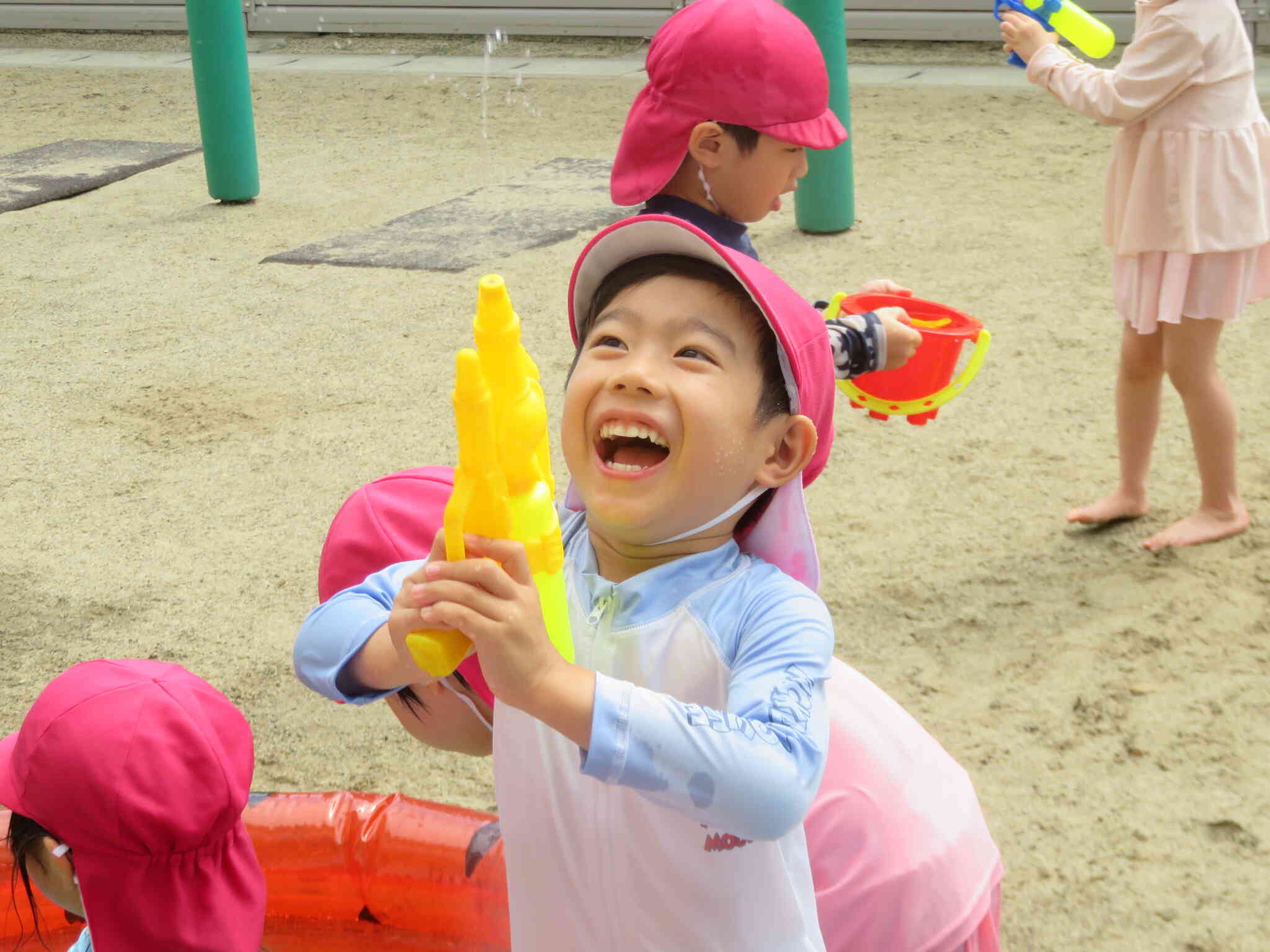 ７～８月は水遊びやプール遊びも楽しみました！