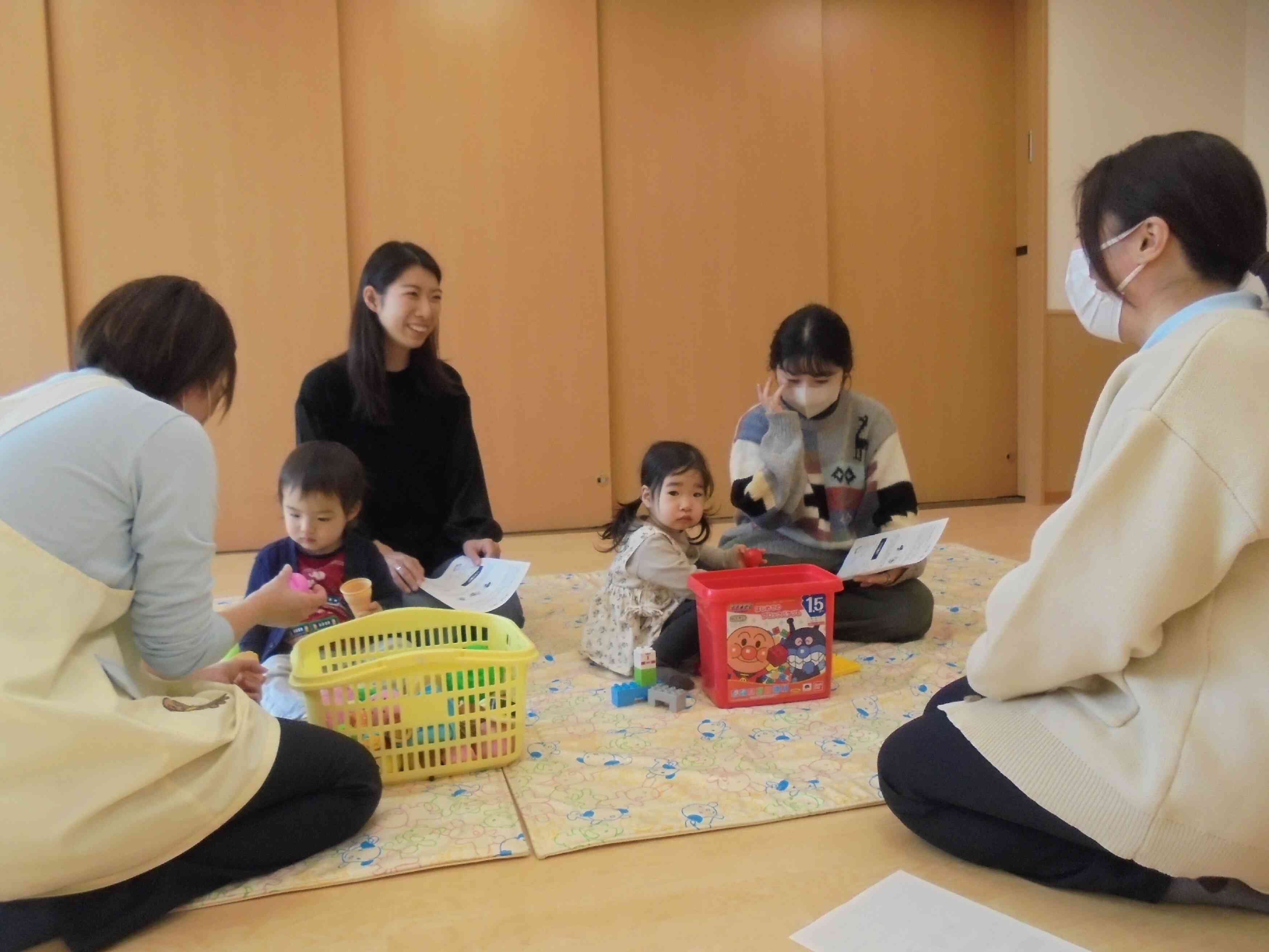 ２月　ホールで遊ぼう～栄養相談～