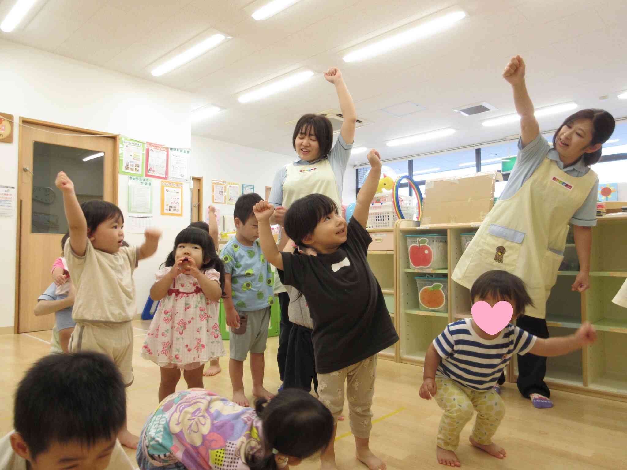 楽しかったね運動会ごっこ【2歳児　うさぎ組】