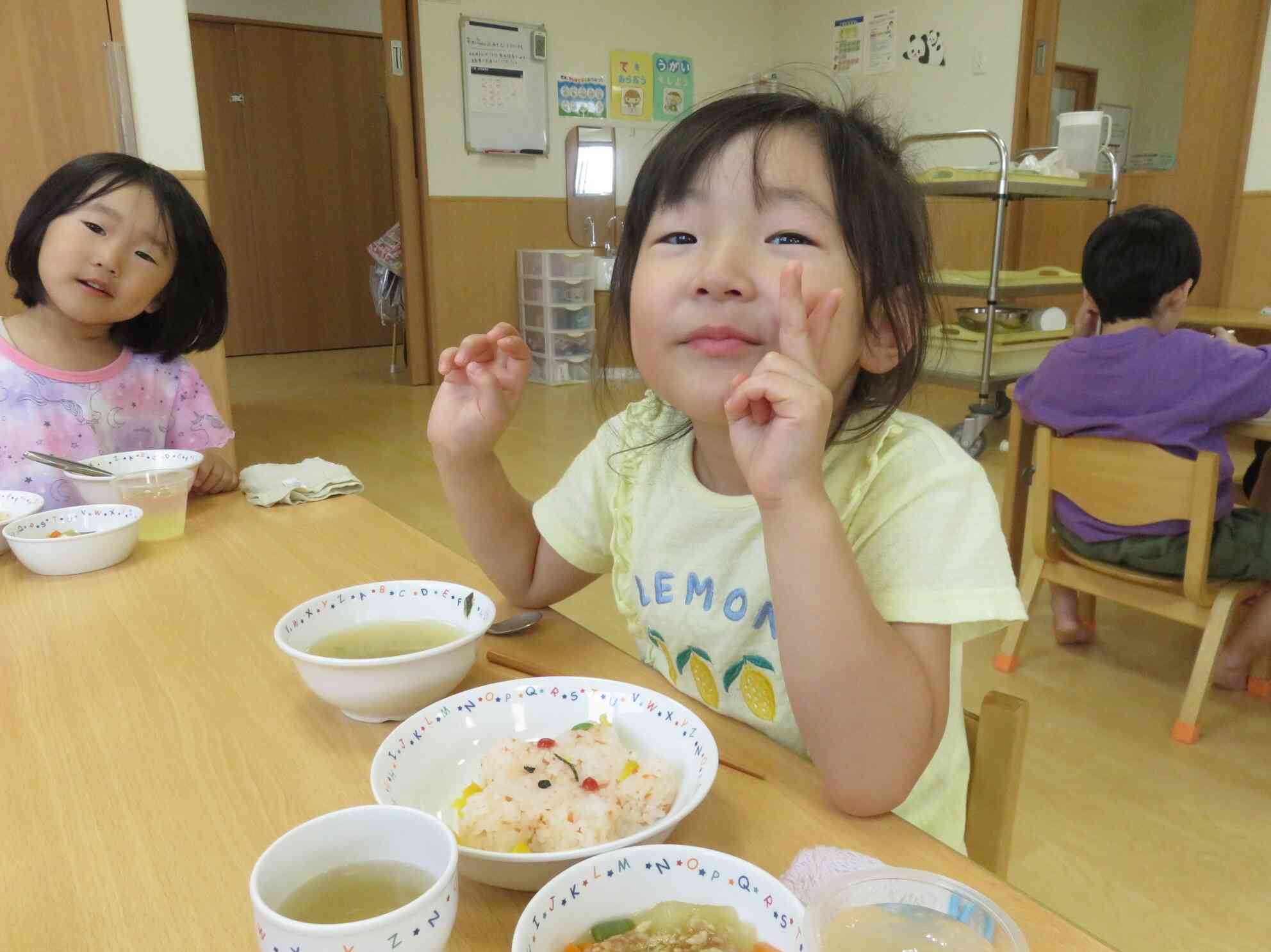 一緒に食べるの楽しいね♪