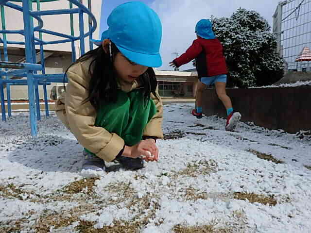 雪で何を作ろうかな～？