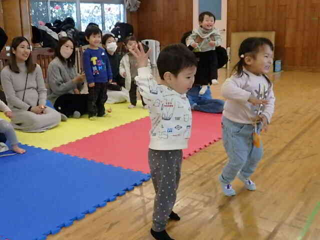 全身で「ぴょ～ん！」大きくジャンプしちゃうよ！