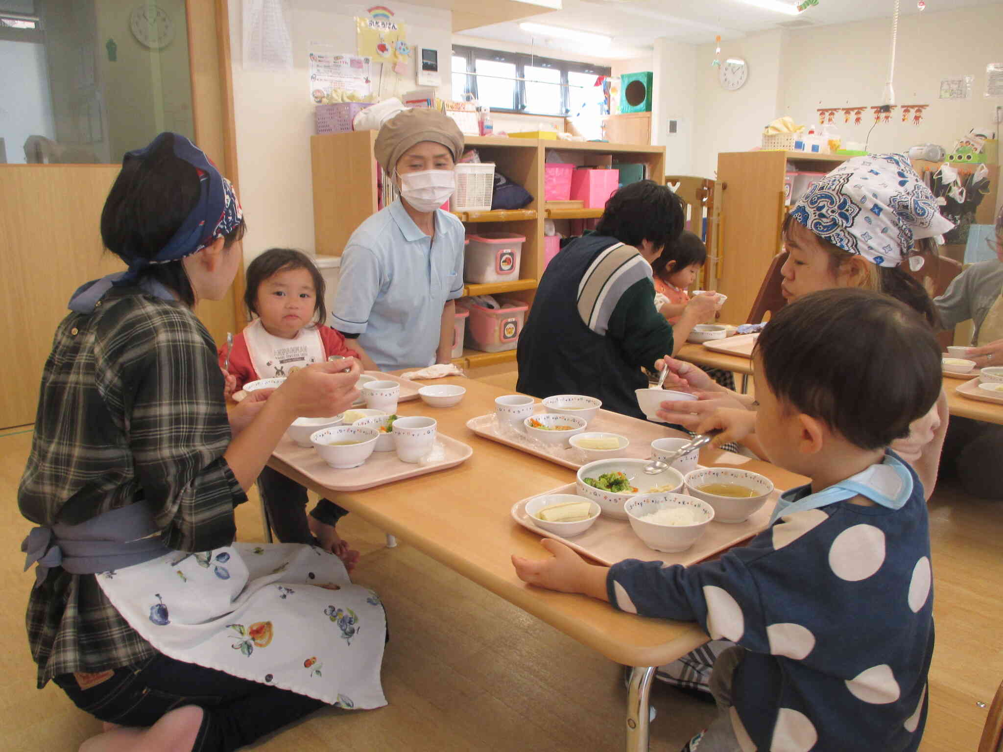 栄養士から今日のメニューの「ゼリーフライ」について説明がありました。