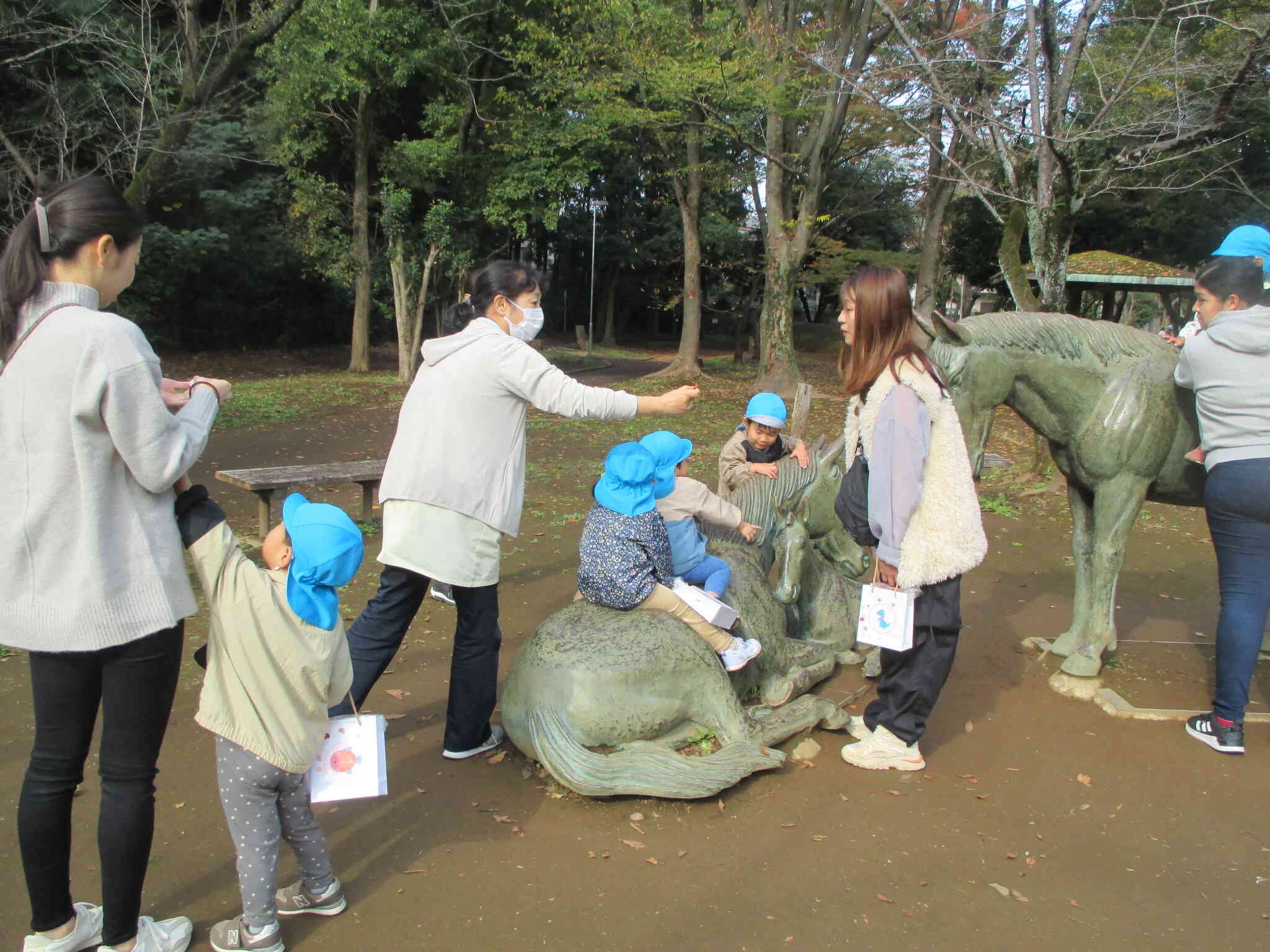 貝柄山公園にお散歩です