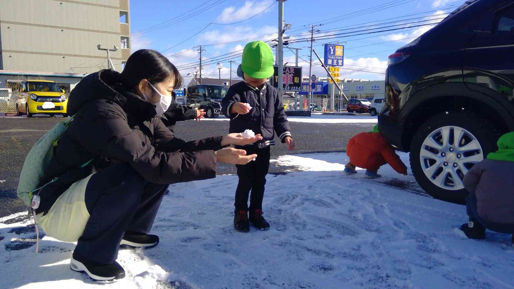 雪のボールだよ。