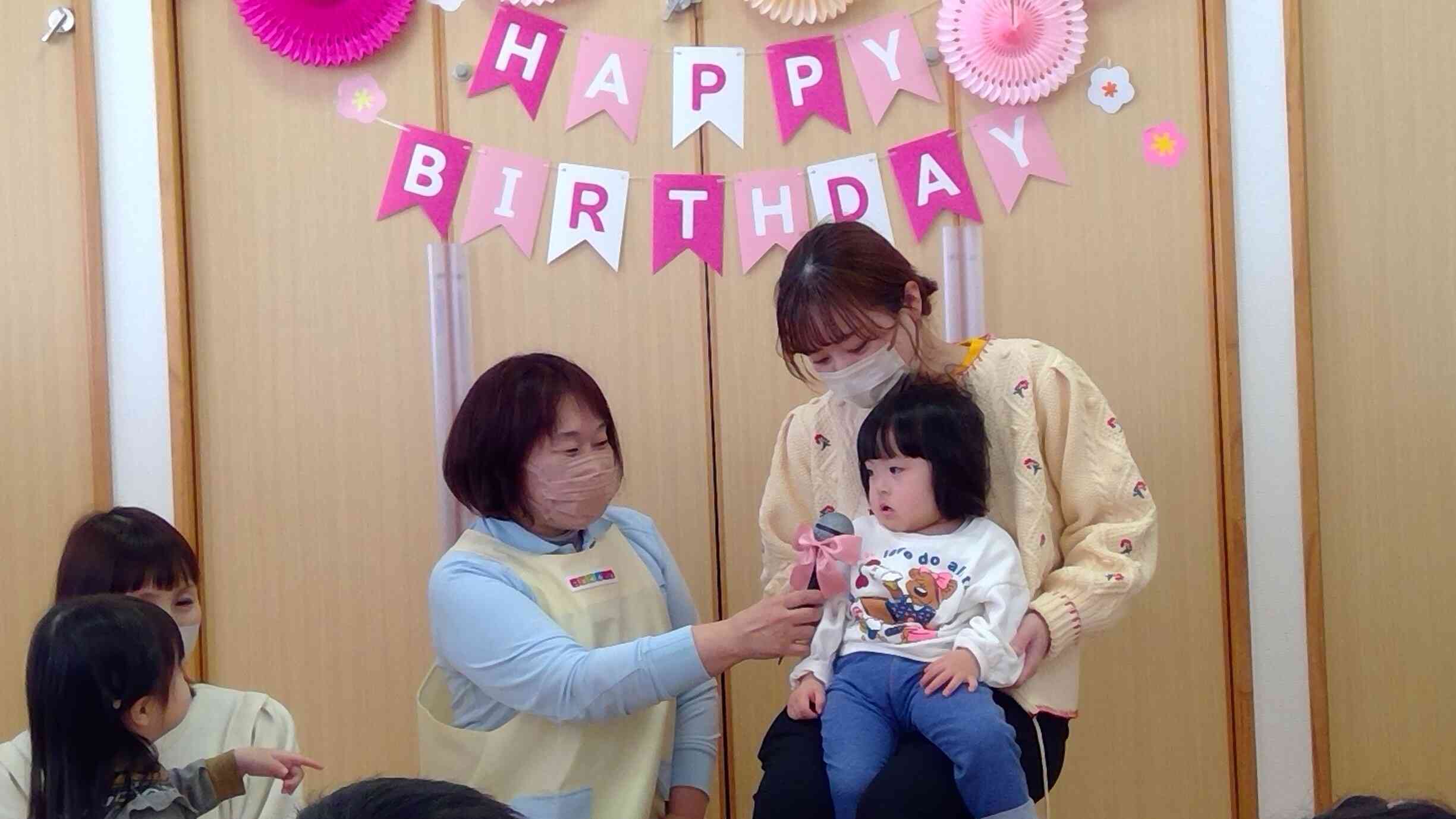 お誕生日のお友達にインタビュー。