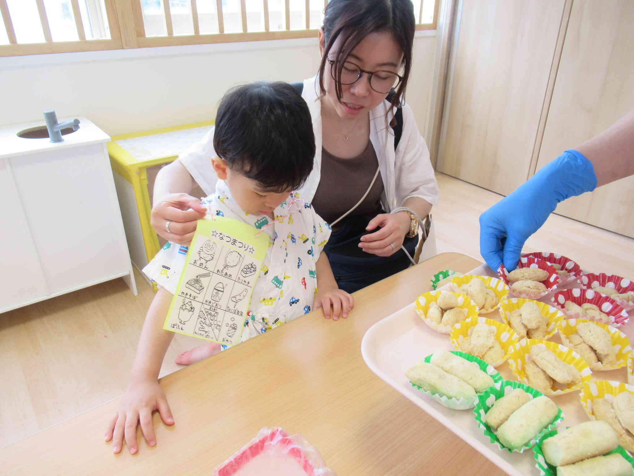 厨房で作った「ちんすこう」美味しい～と好評でした。