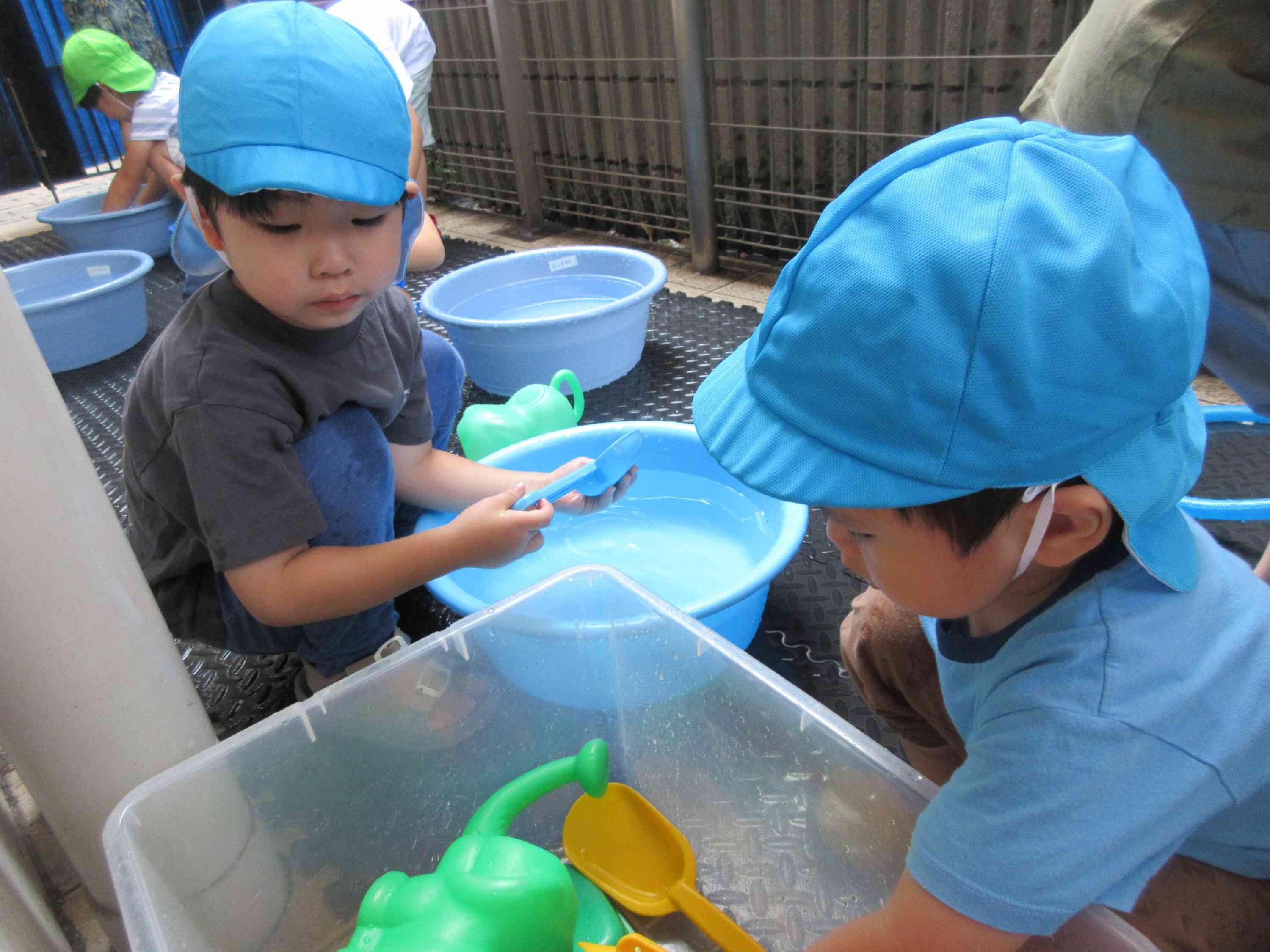 水遊びをしたよ♪（3歳児りす組）