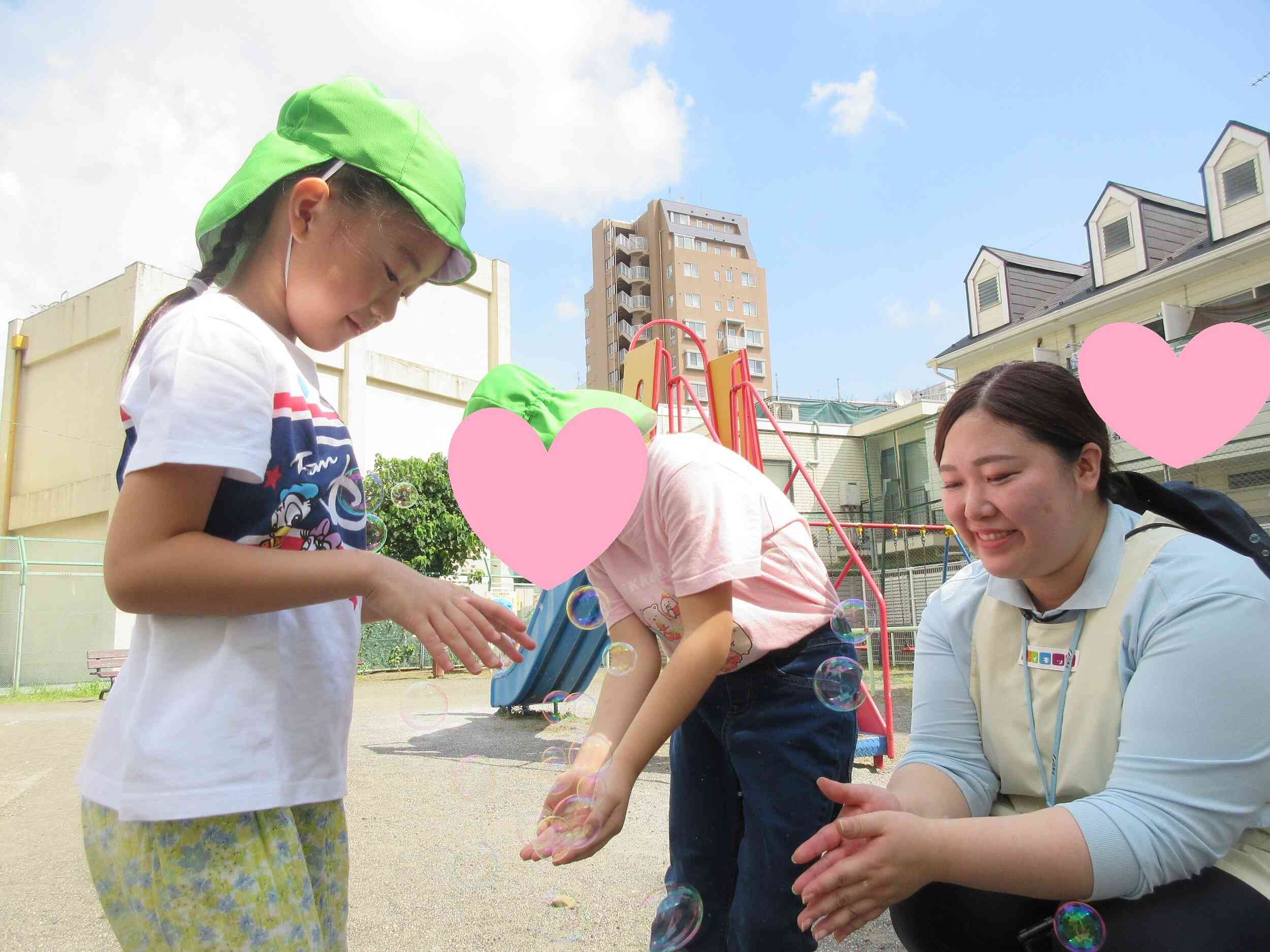 先生も一緒に楽しく遊んでいますよ☆