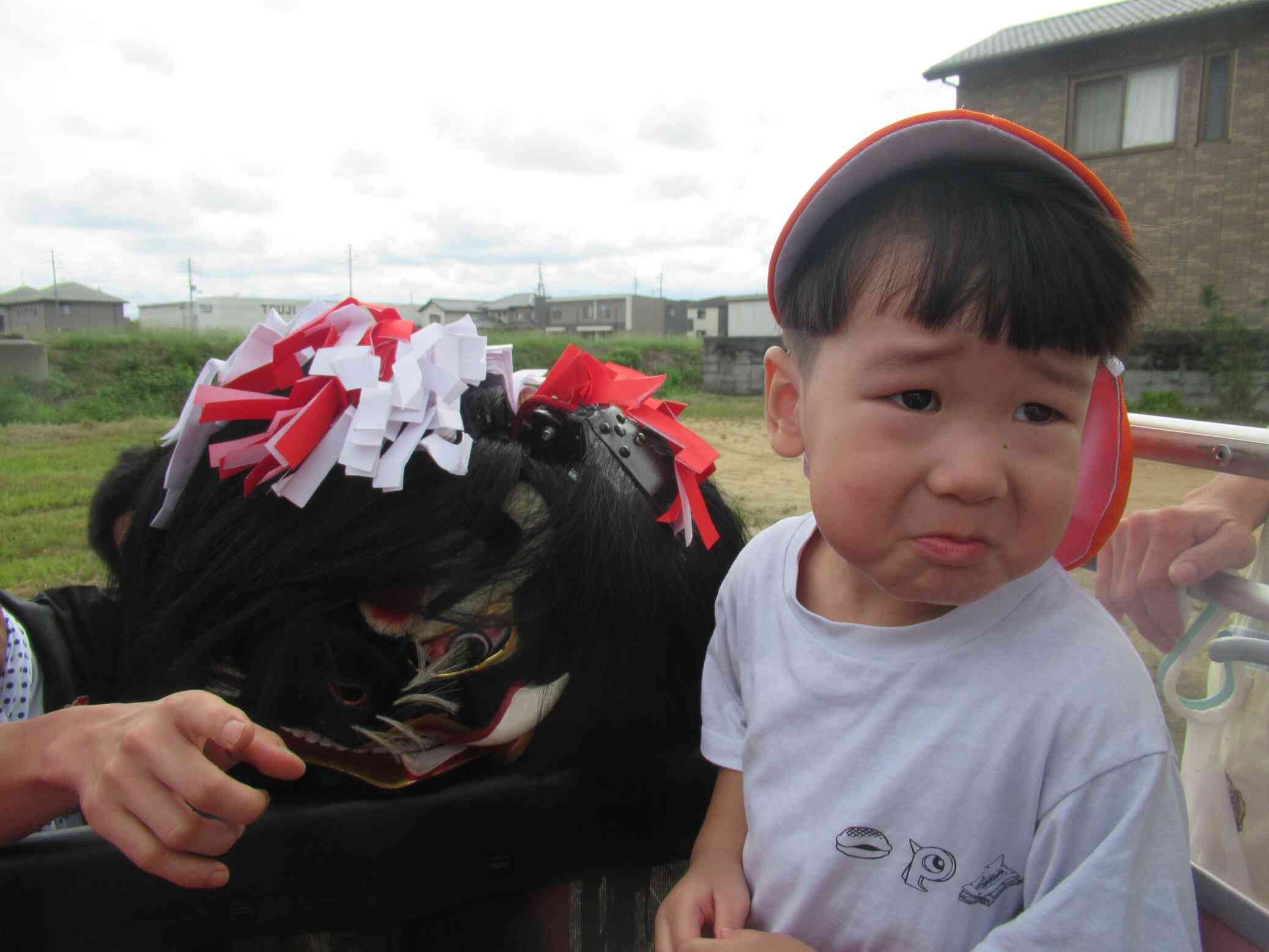 大きな獅子舞にびっくりしちゃったね！