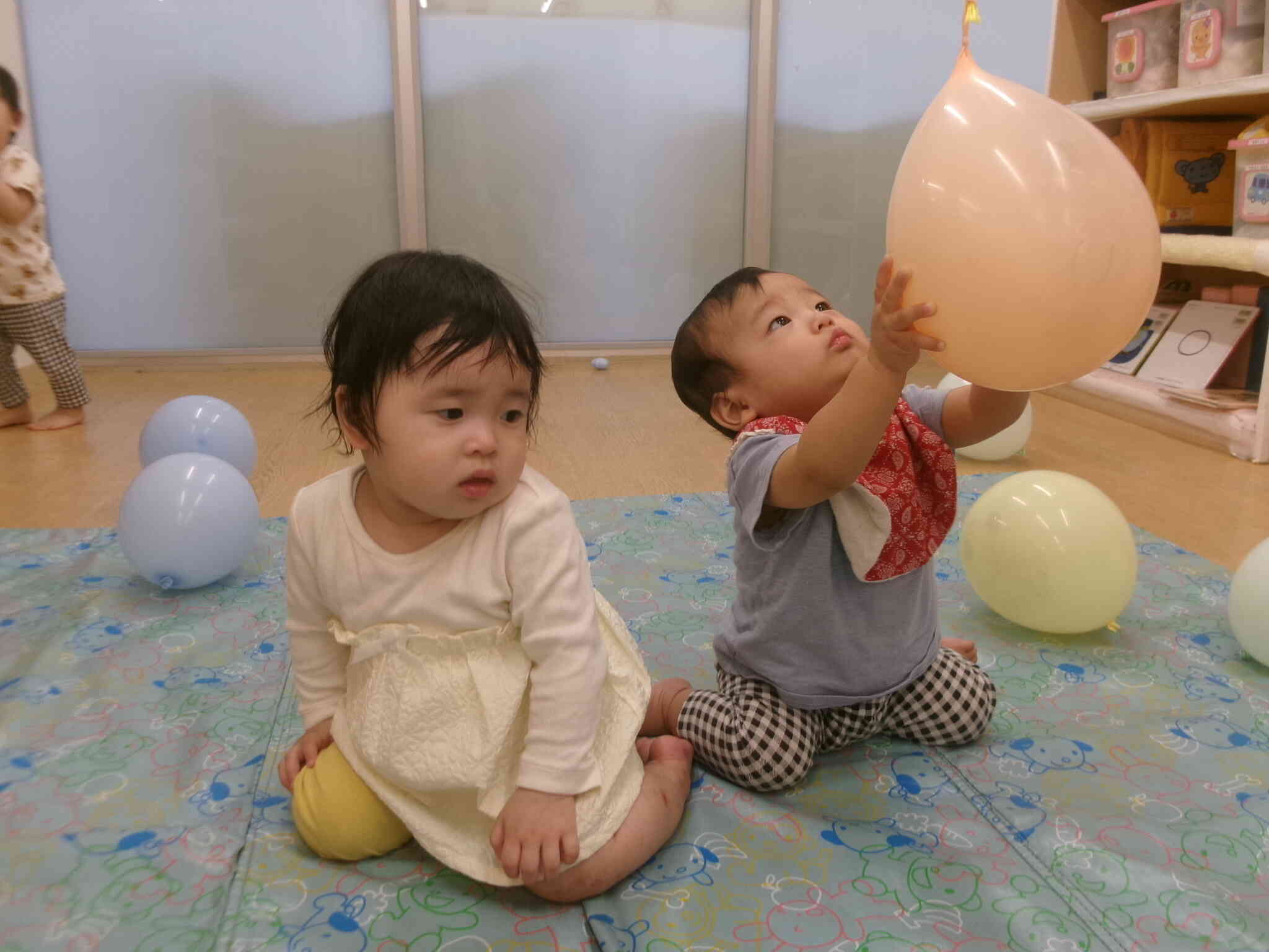 おばけ風船さんと仲良くなったかな？