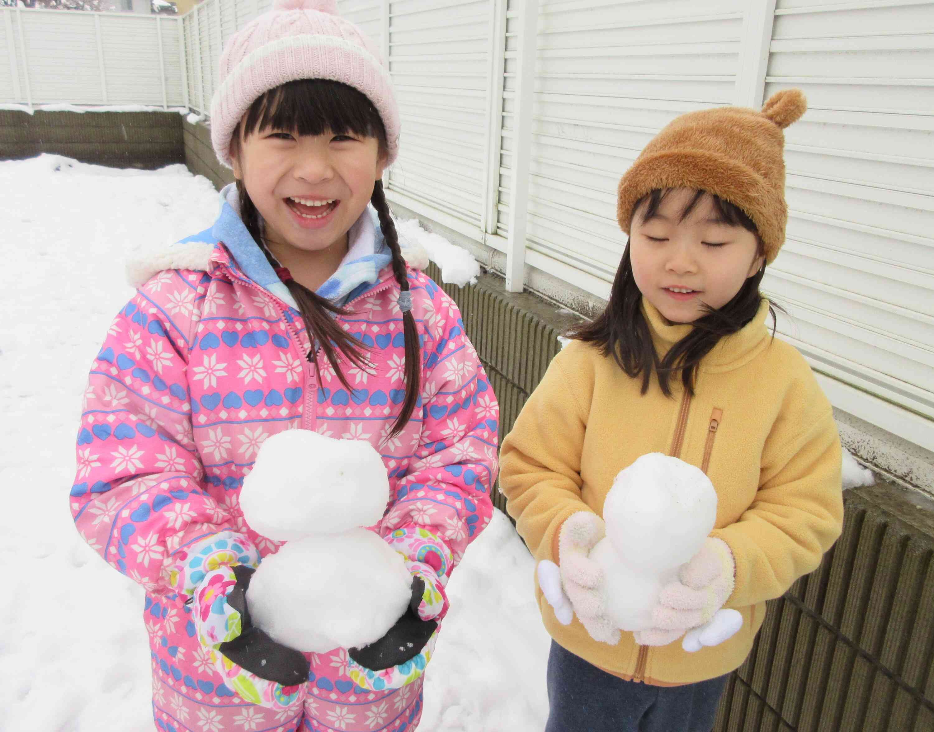 雪だるま　つくぅ～ろぉ～♬