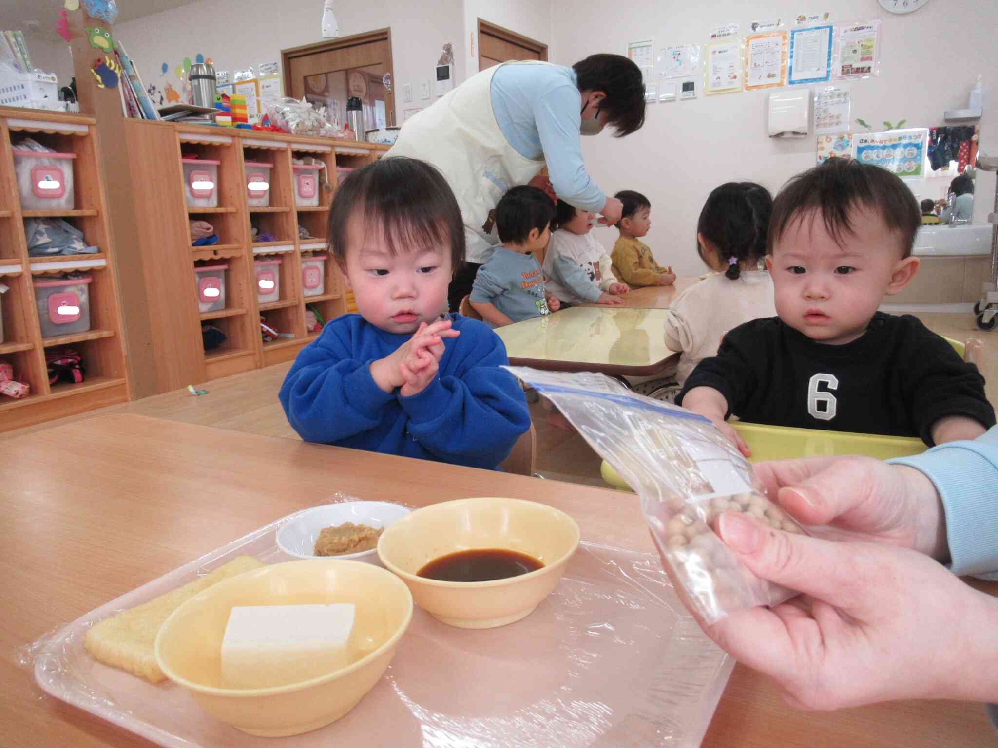 食育の日、豆腐や味噌は大豆からできているんだよ