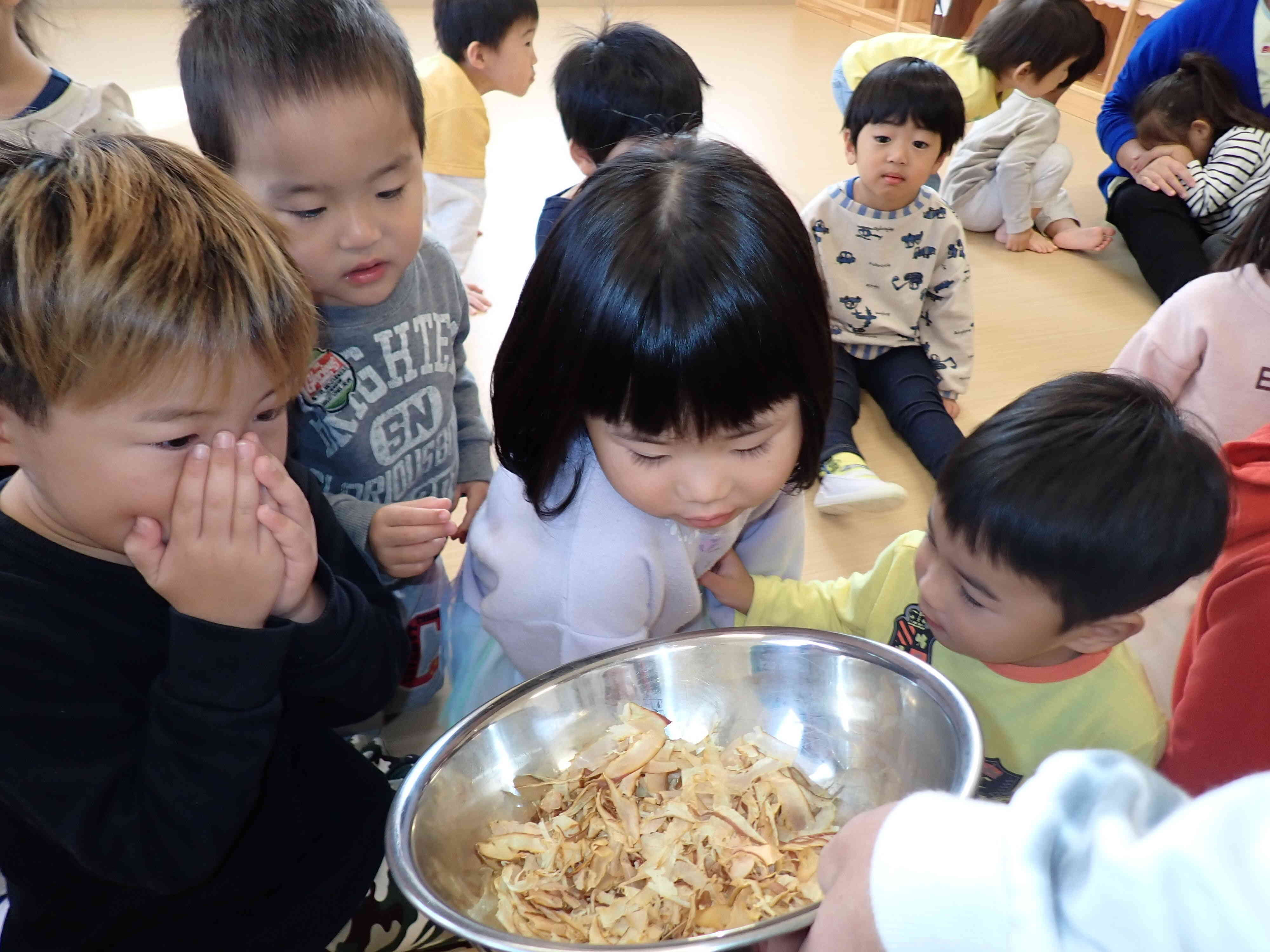 【かつお節体験の時間】