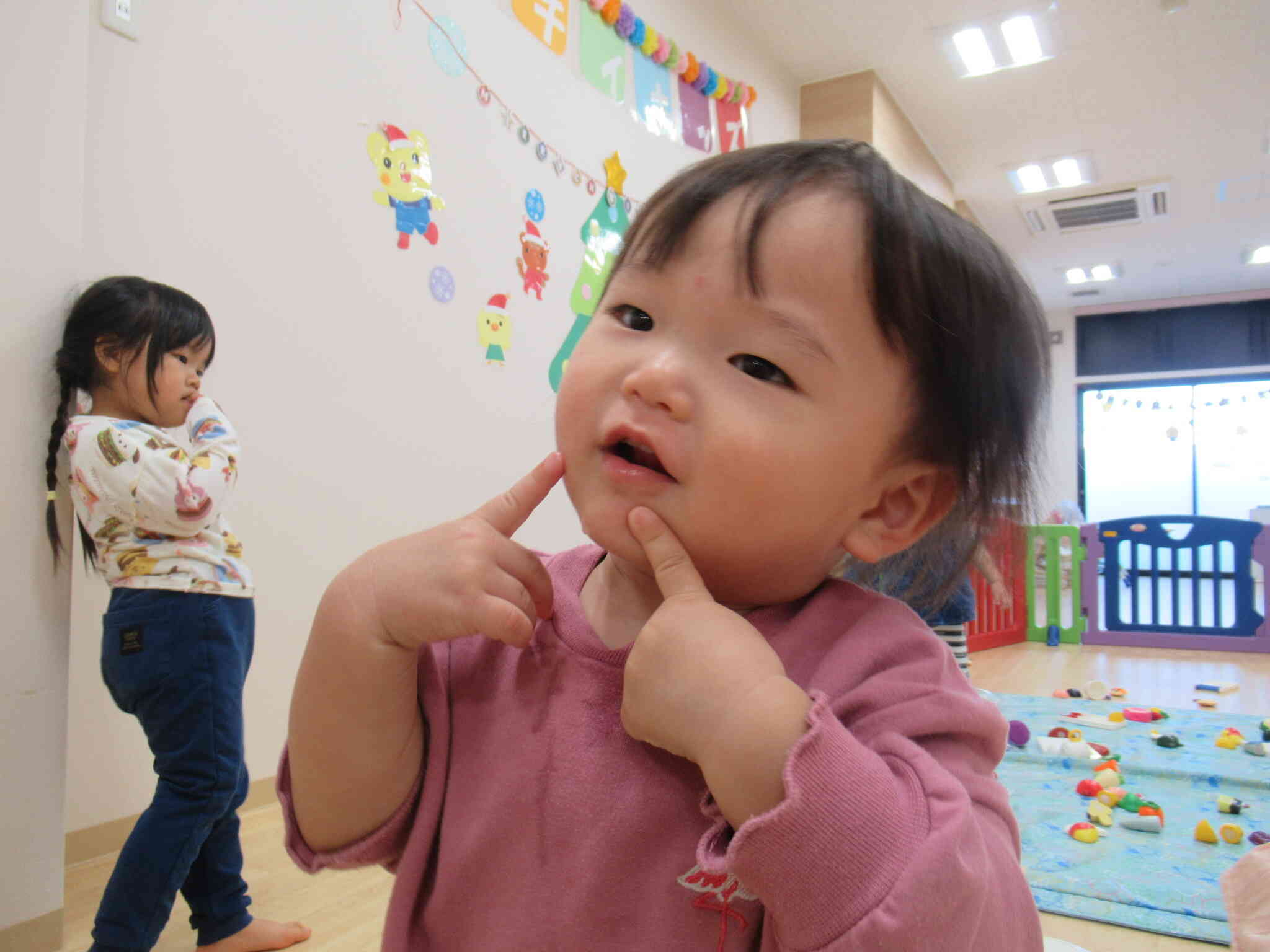 カメラを向けると「かわいい♡」のポーズをしてくれます♡