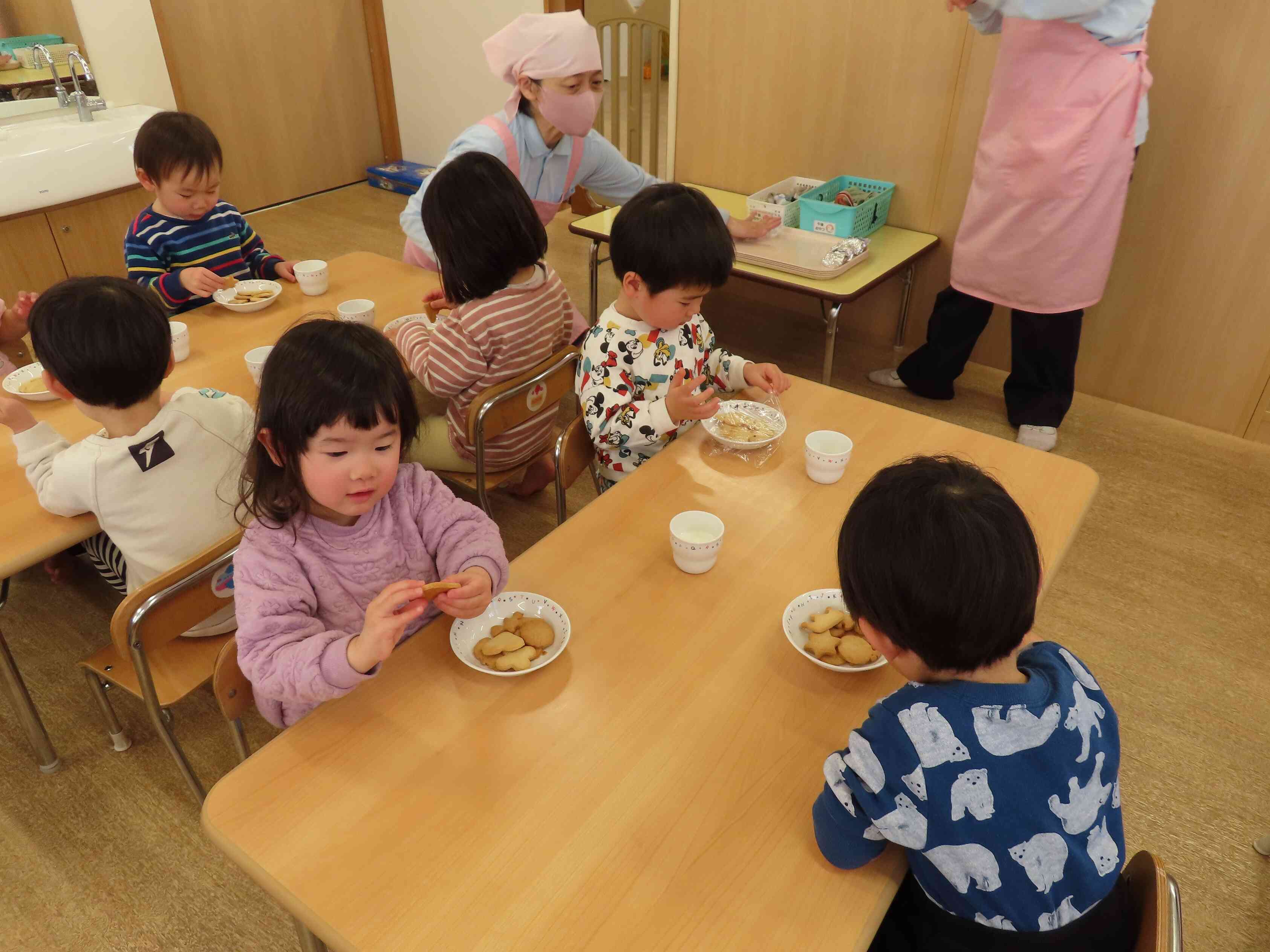 おやつの時間になりましたー☆