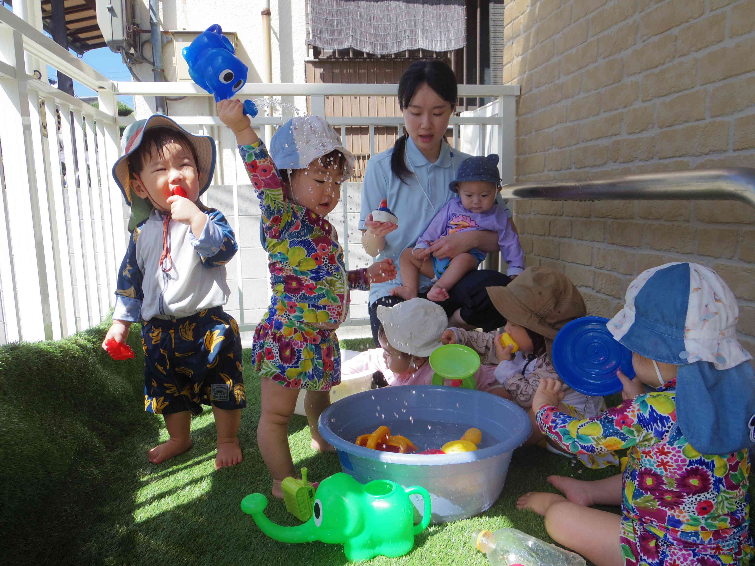 みんなで水遊び！！