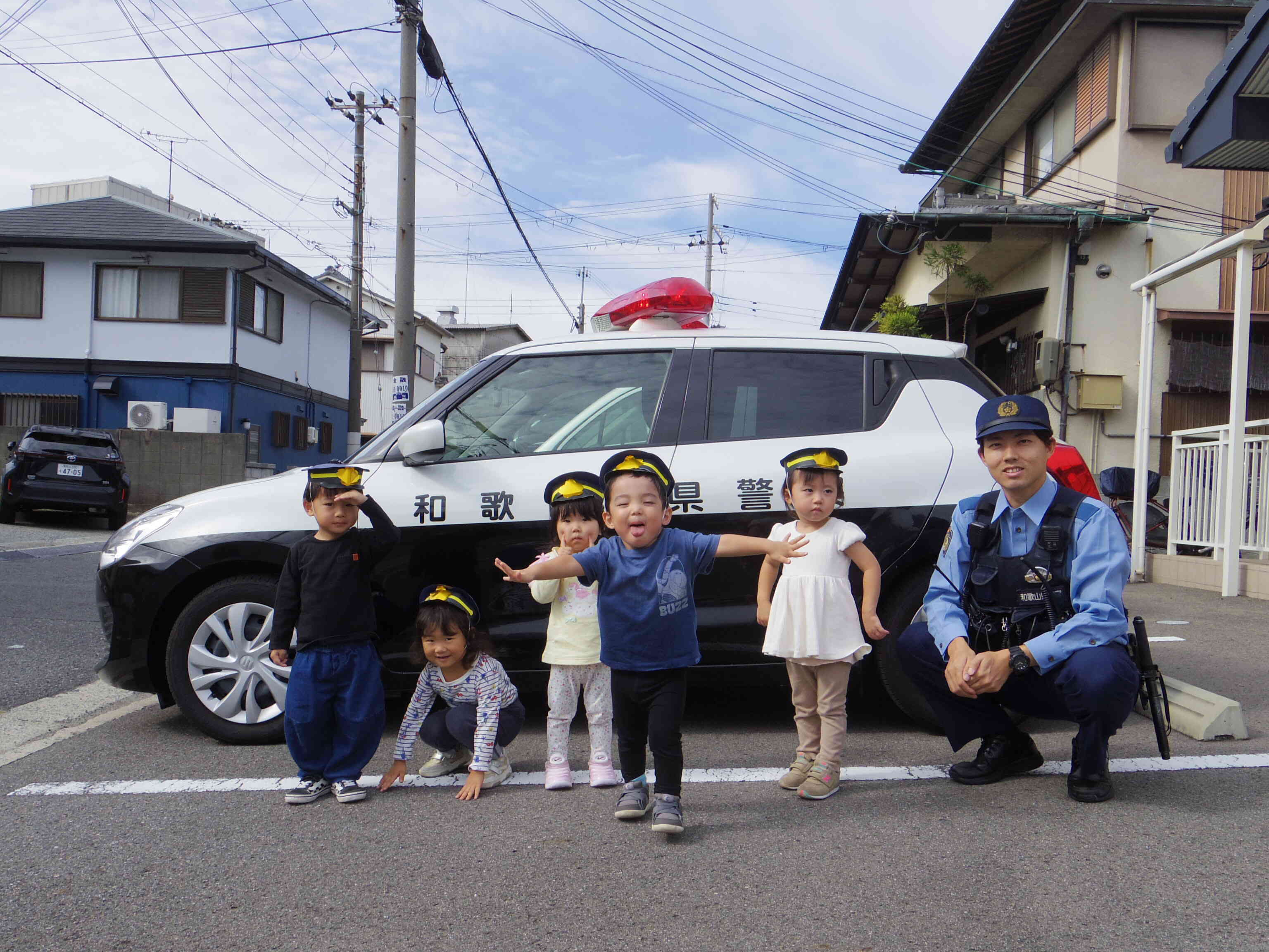 パトカーとはいちーず！