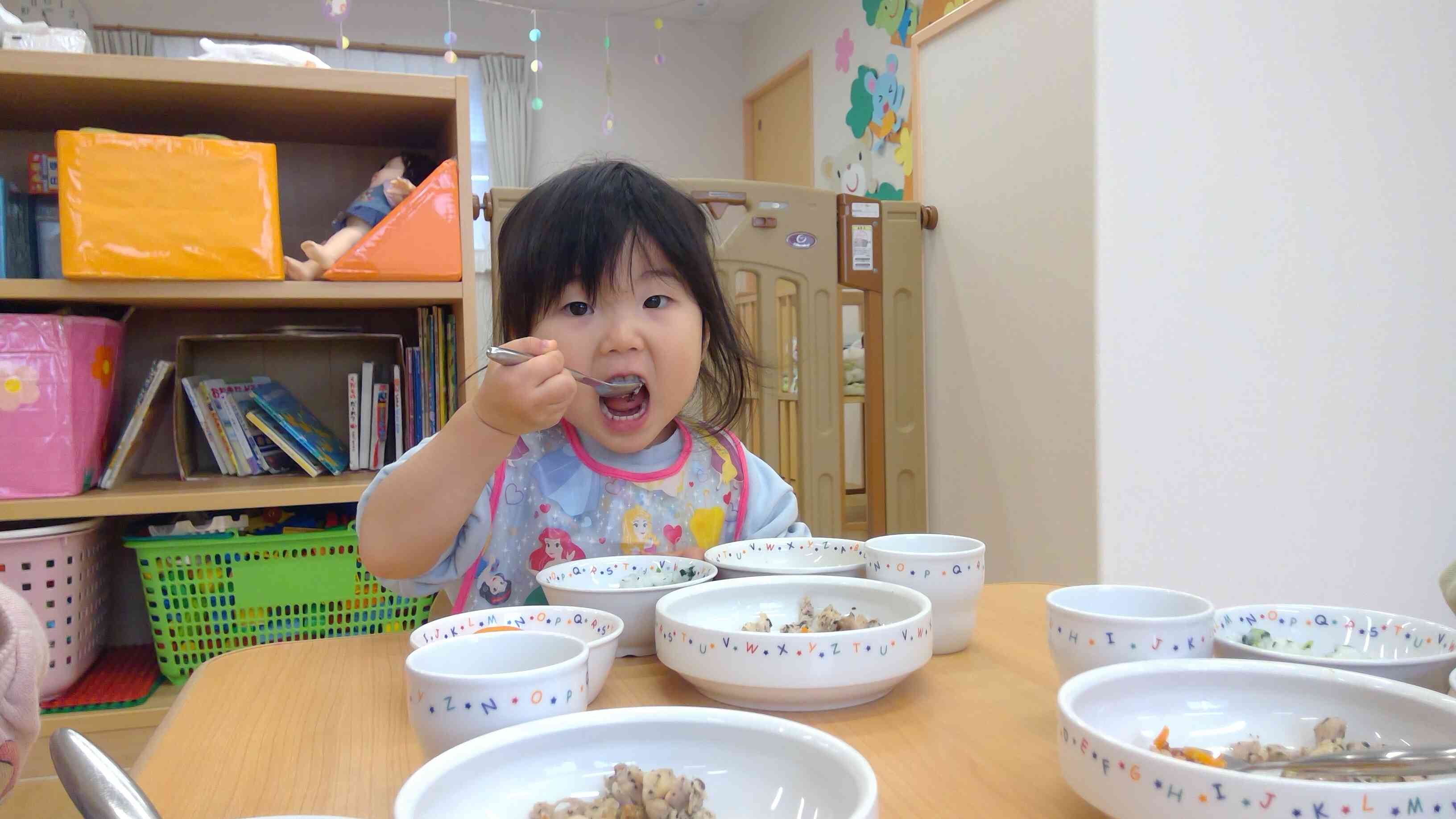 給食はお粥！