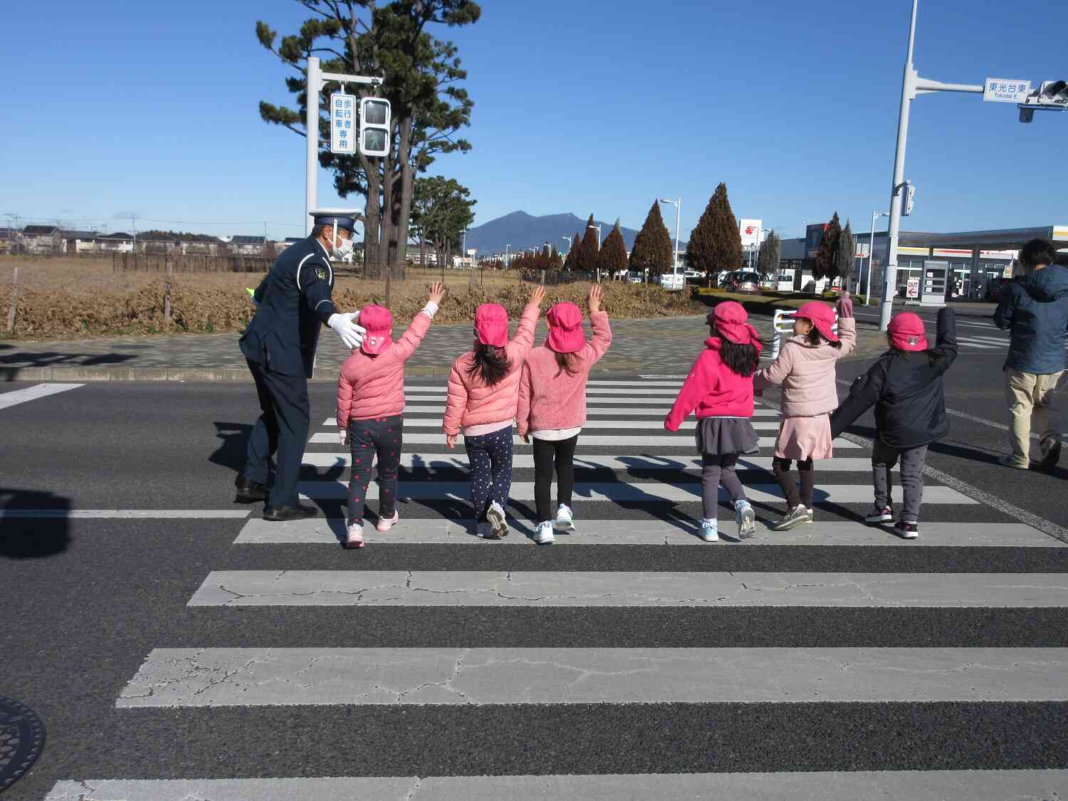 もうすぐ小学生。後ろ姿に頼もしさを感じます♡