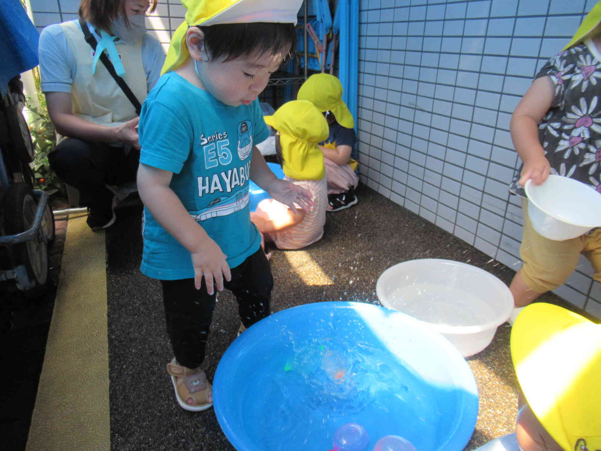 水風船でばしゃばしゃ♪