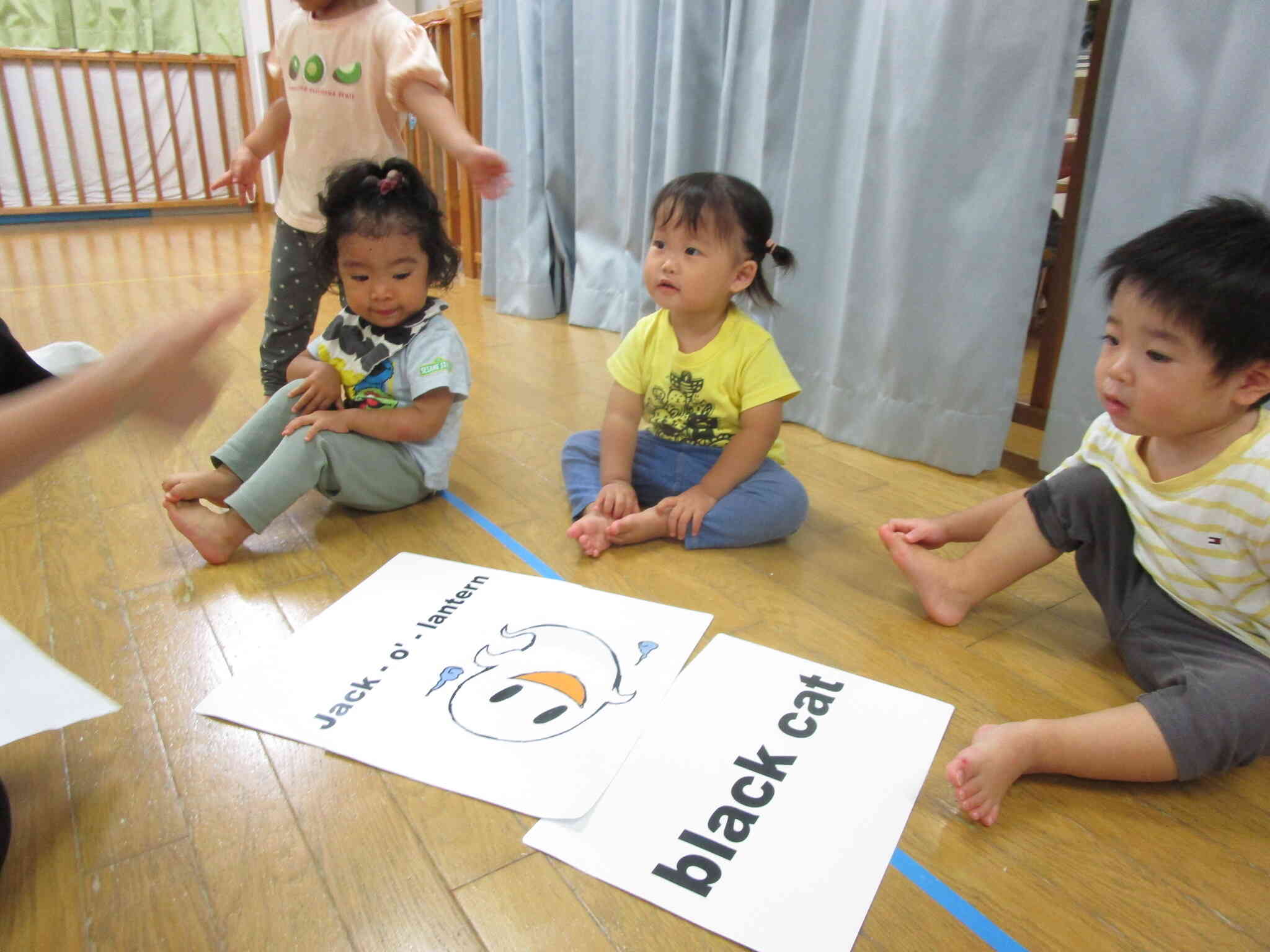 「ごーすと！」ぱんだ組（1歳児）さんも真似をするのが上手になってきました♪