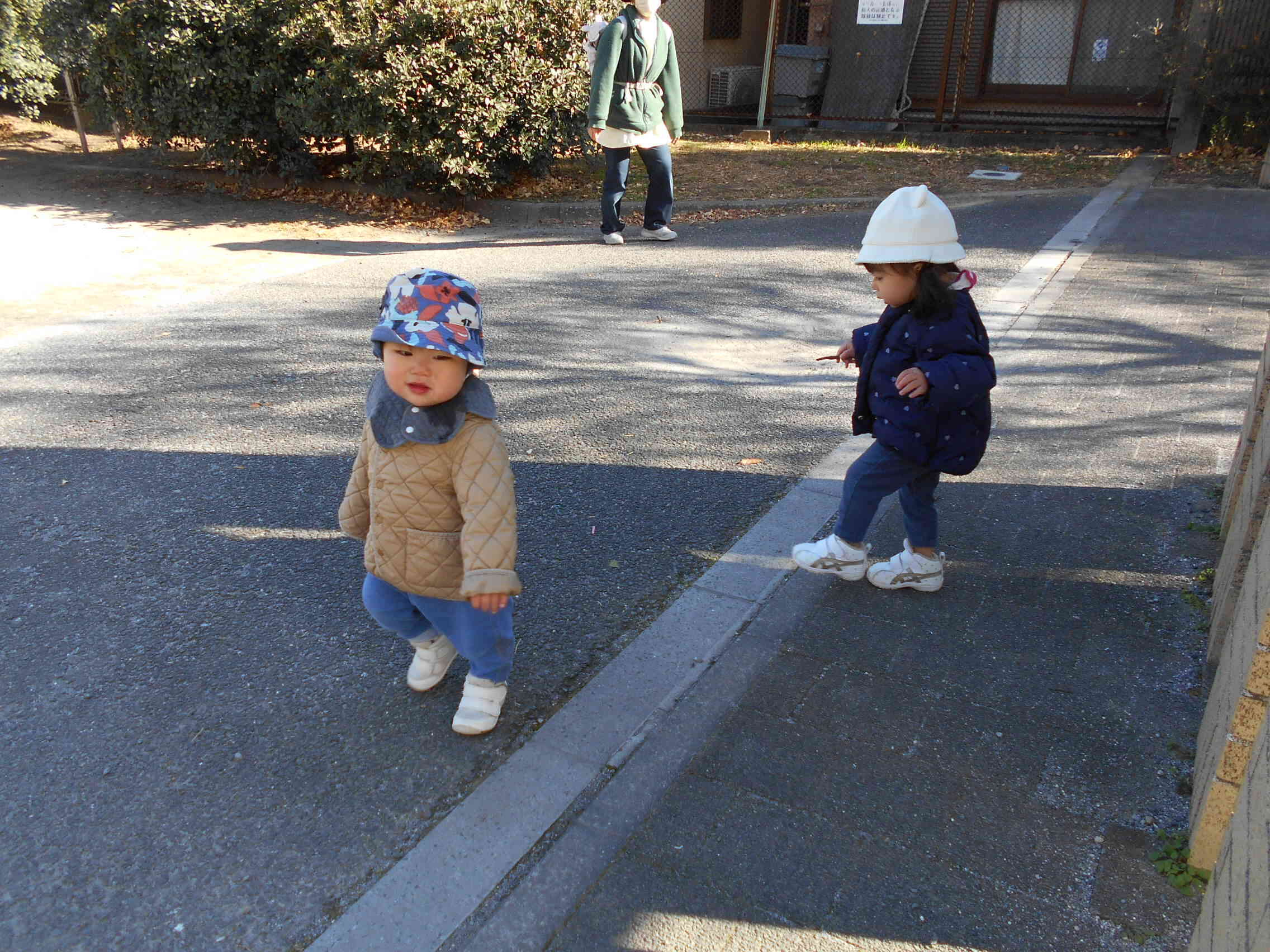 歩くのが上手になってきた、うさぎ組（0歳児）さん☆