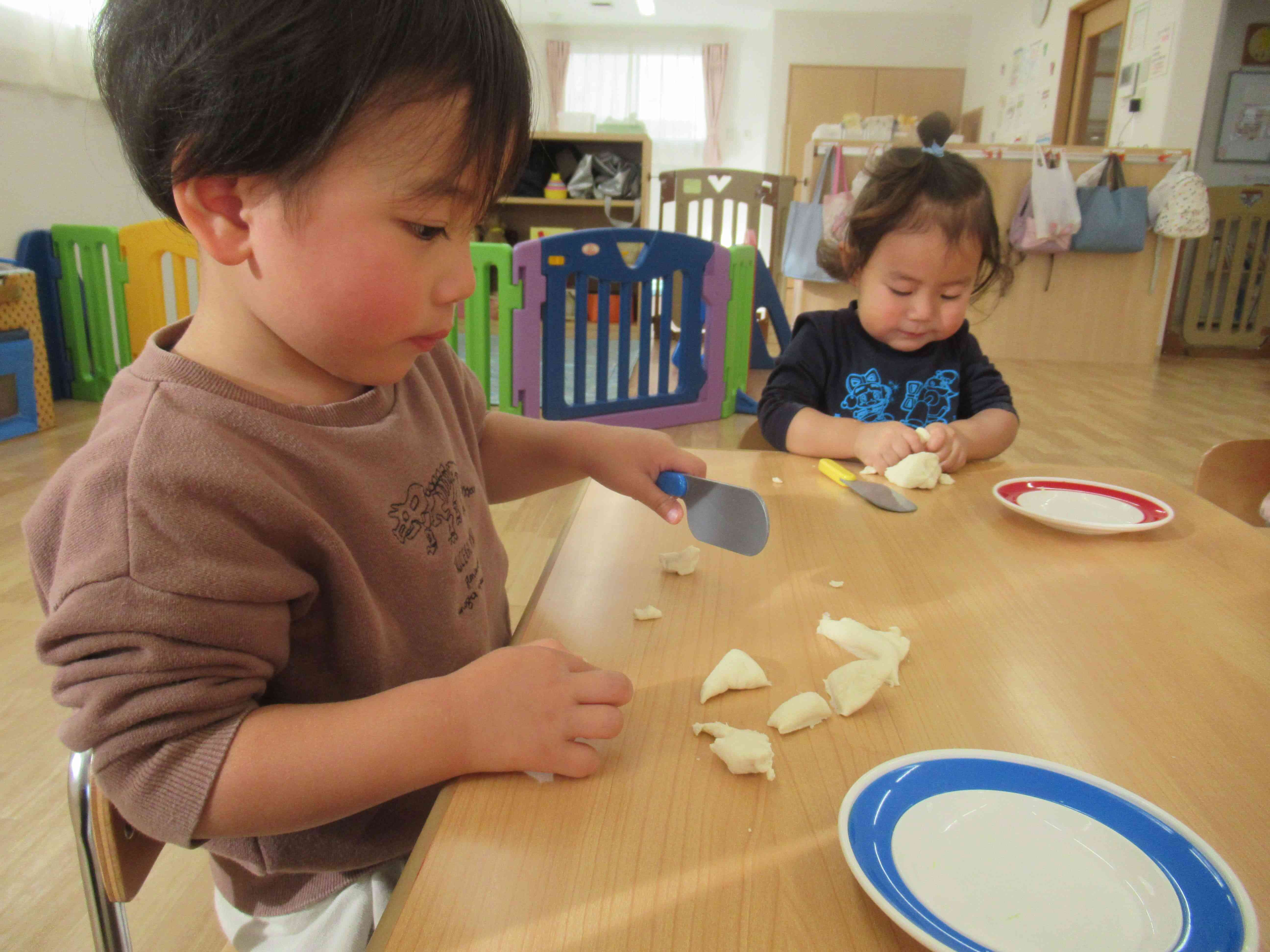 小麦粉粘土遊び