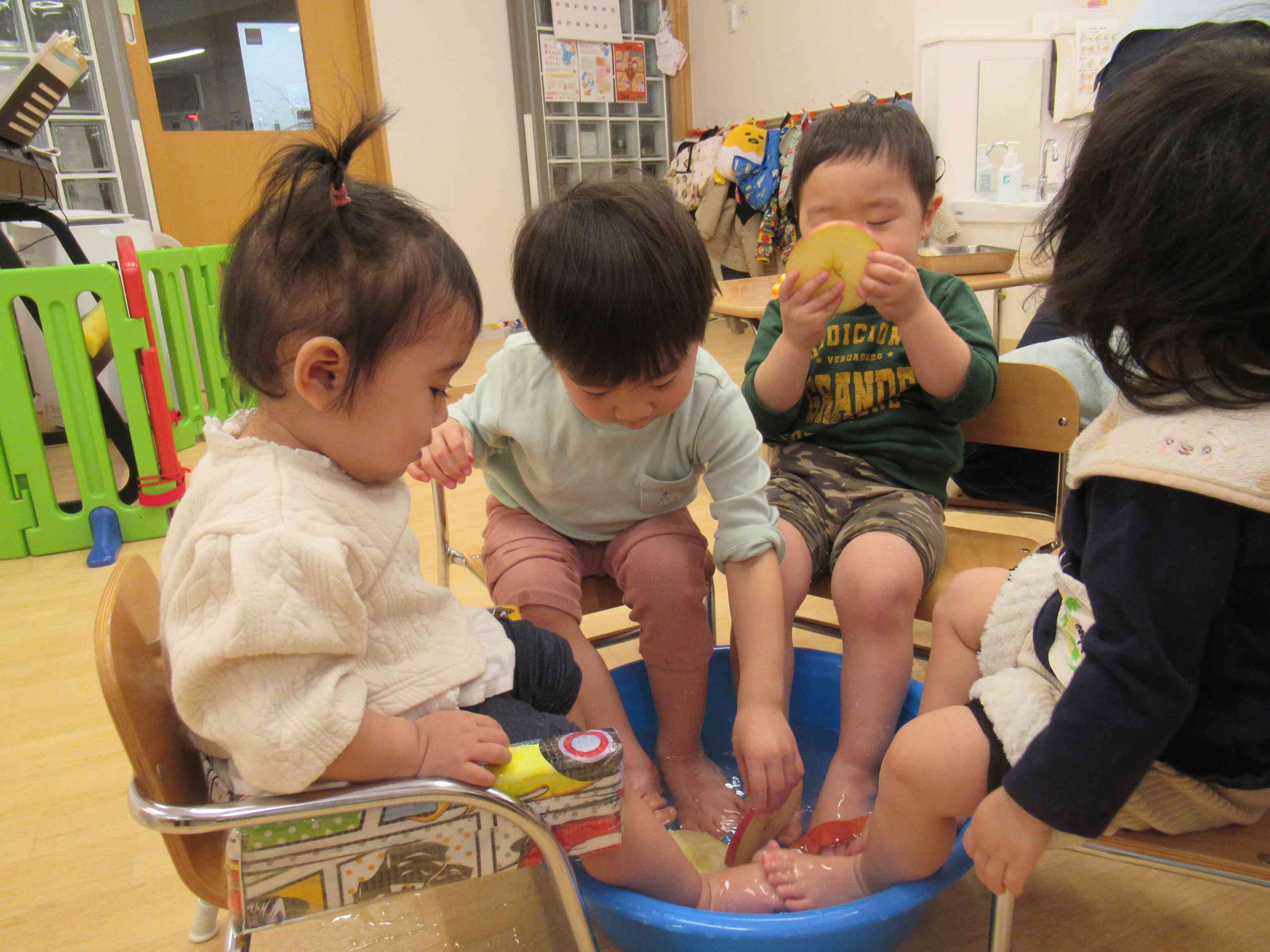 食育活動で「足湯」