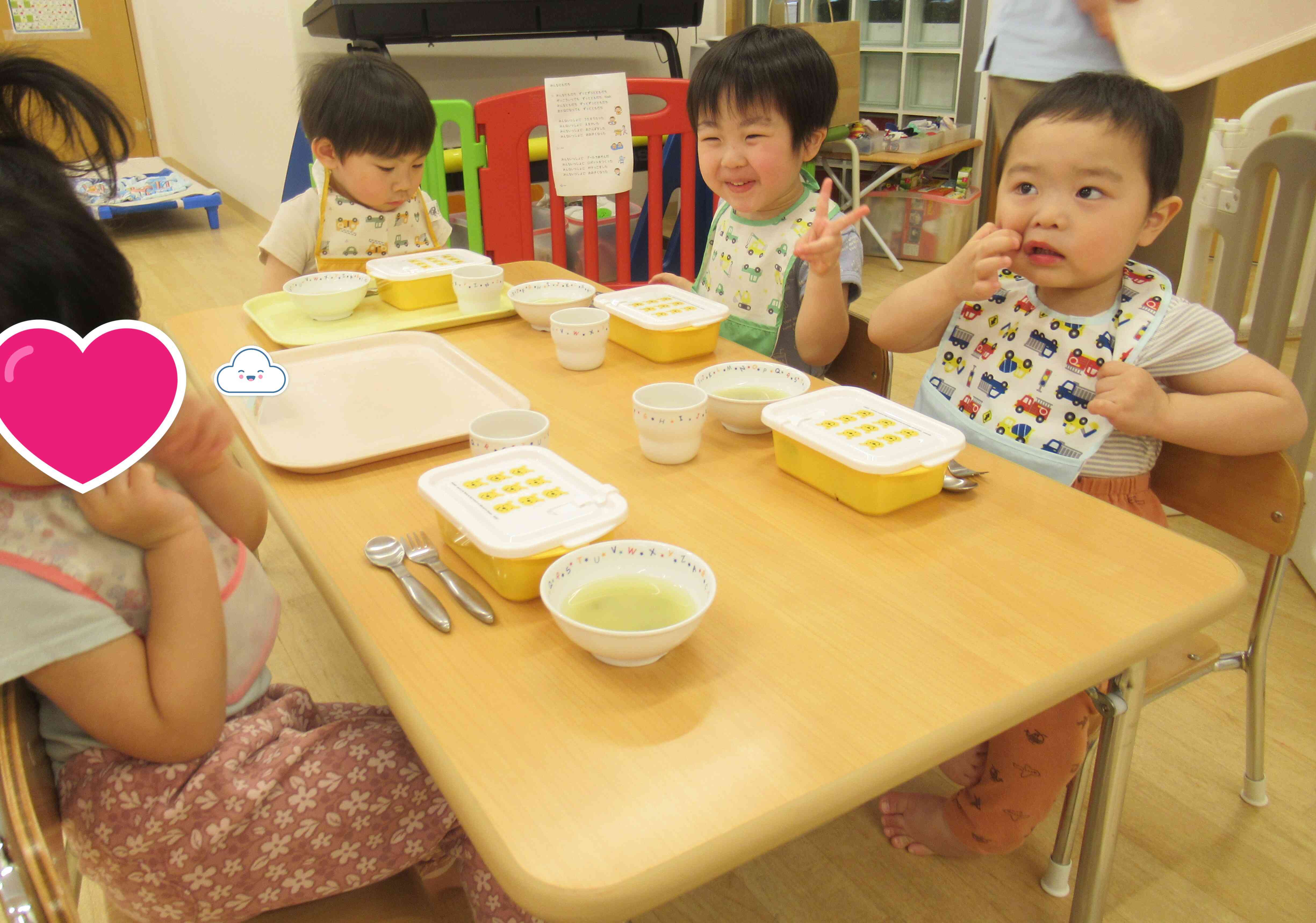 モグモグよくかんで食べましょう！