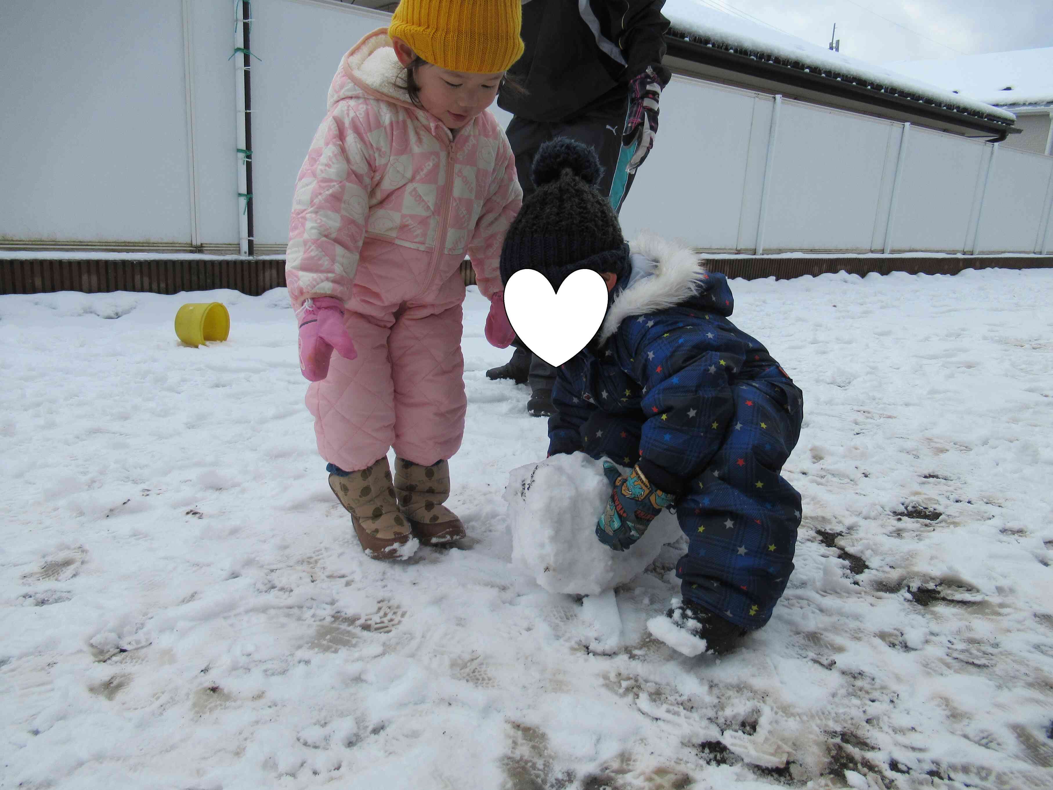 大きな雪だるま、作るぞ！