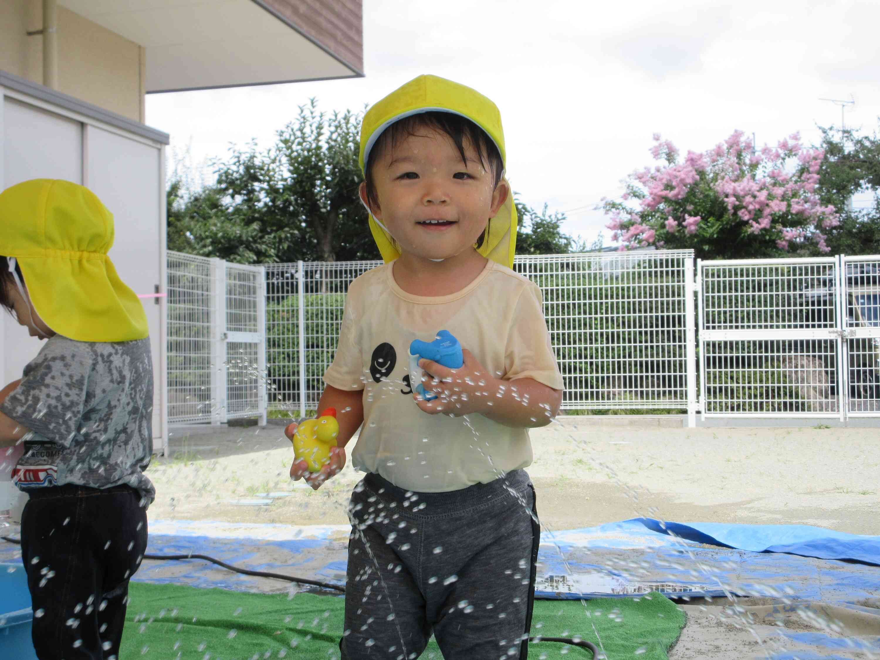 冷たいお水気持ちいねー！