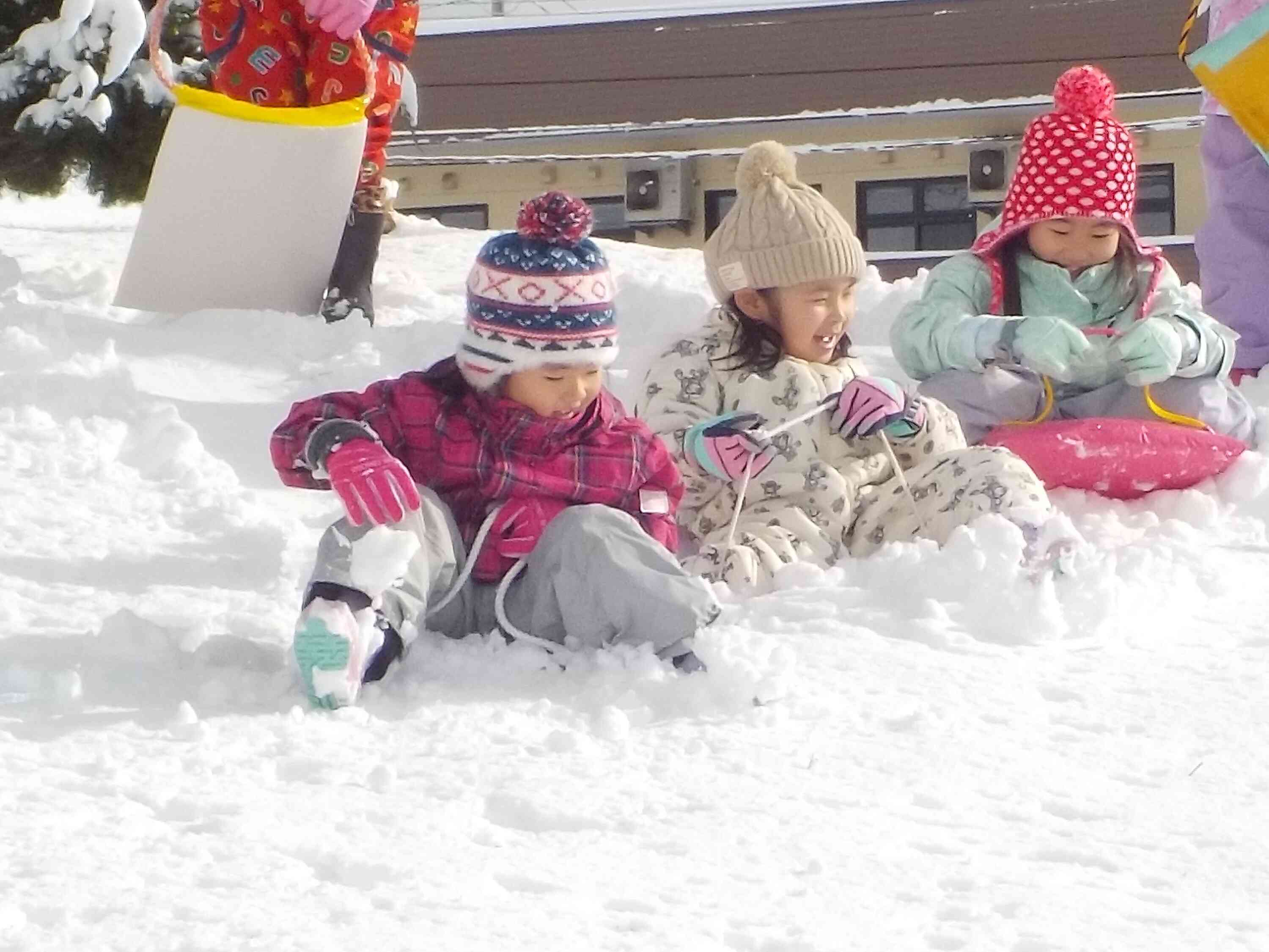 雪は冷たいけど楽しね！