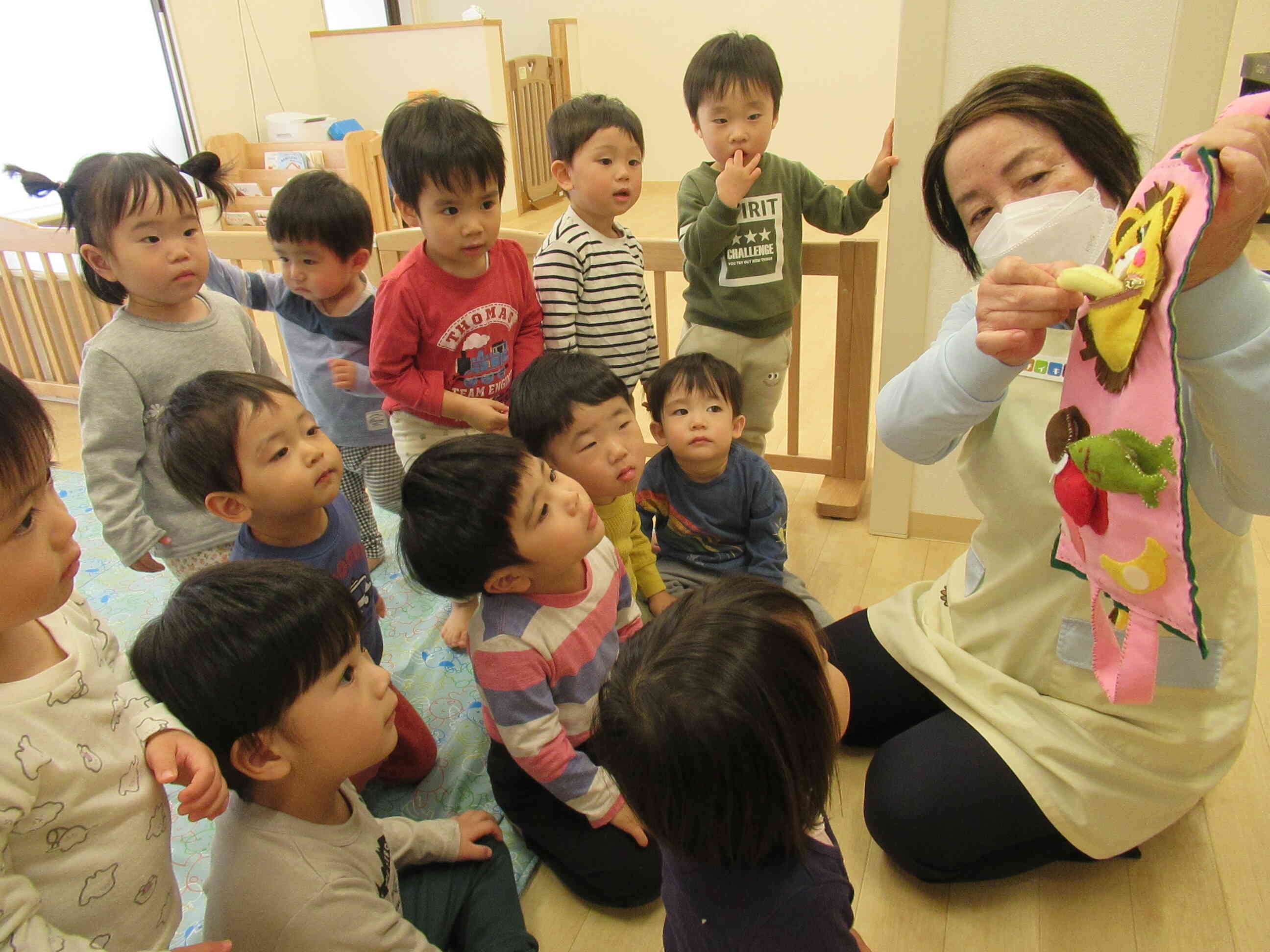 午睡前の読み聞かせ♪