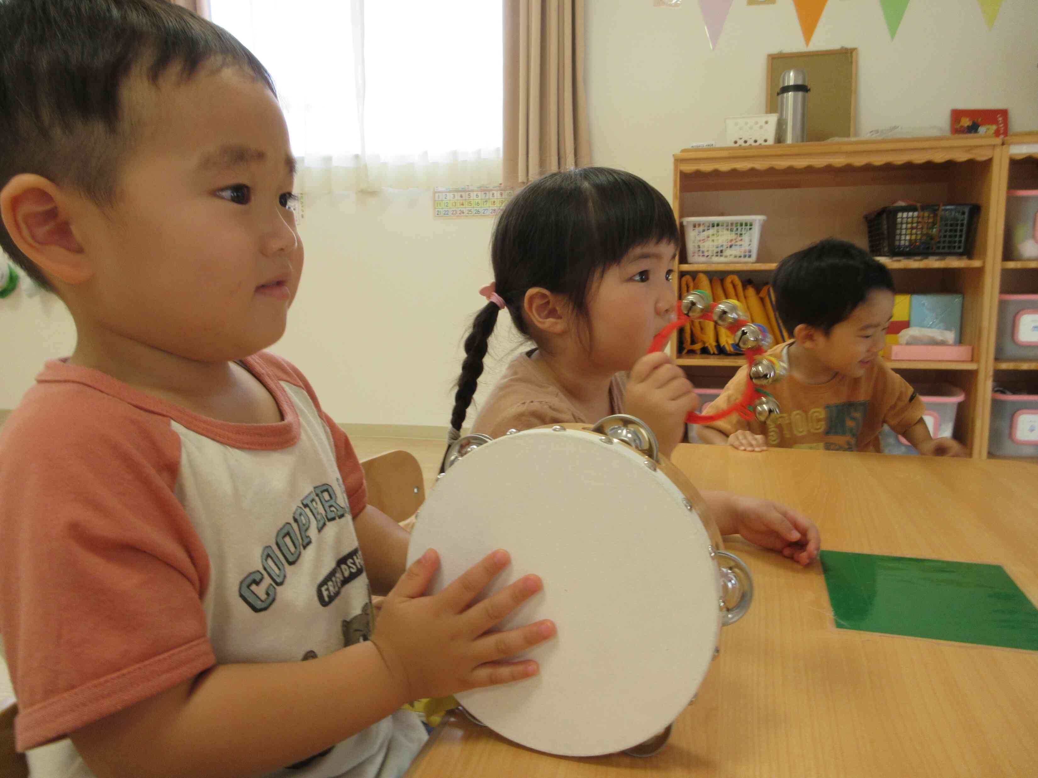 鈴とタンバリンで音色が違うね！