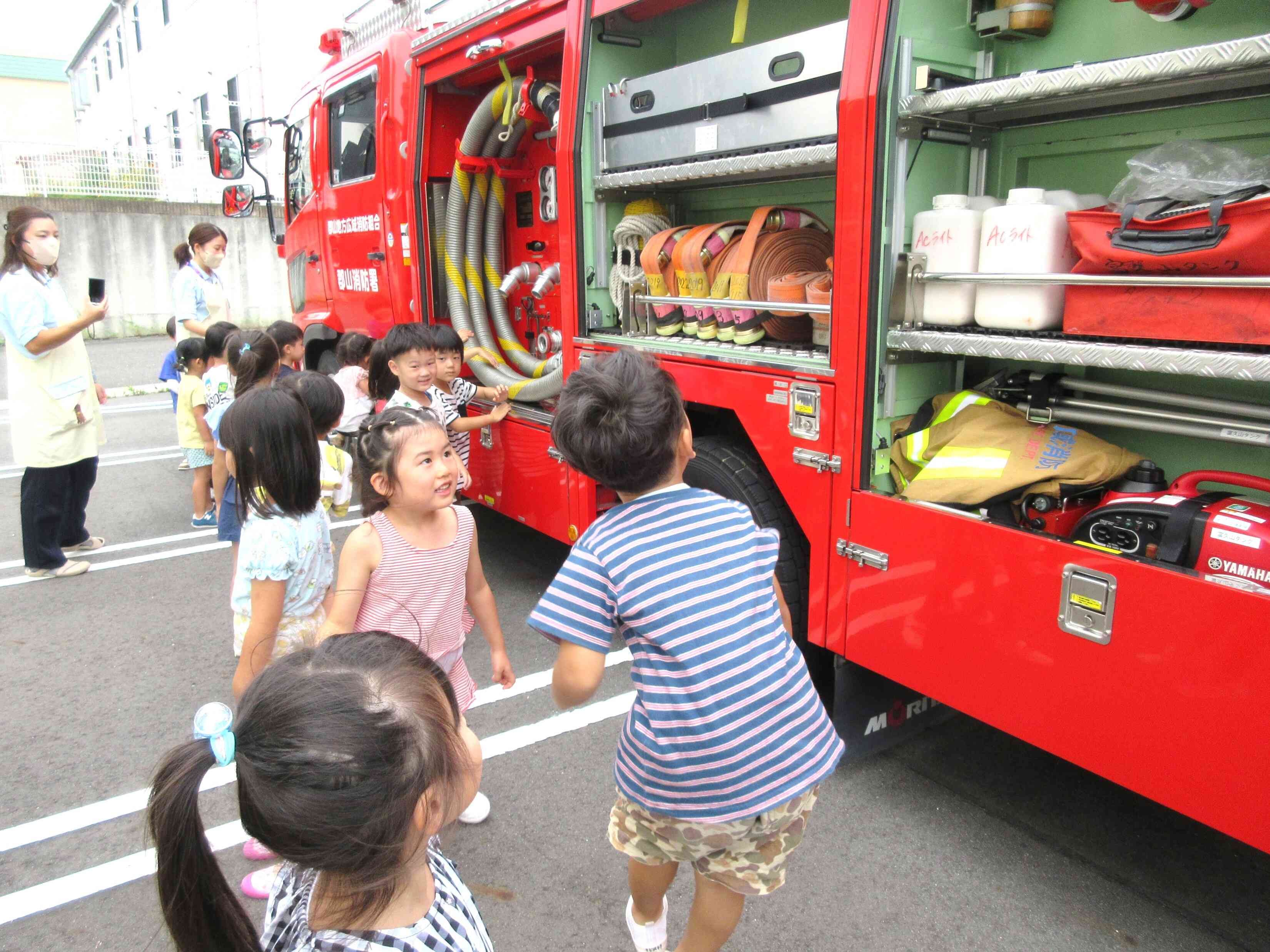 消防車に大興奮！